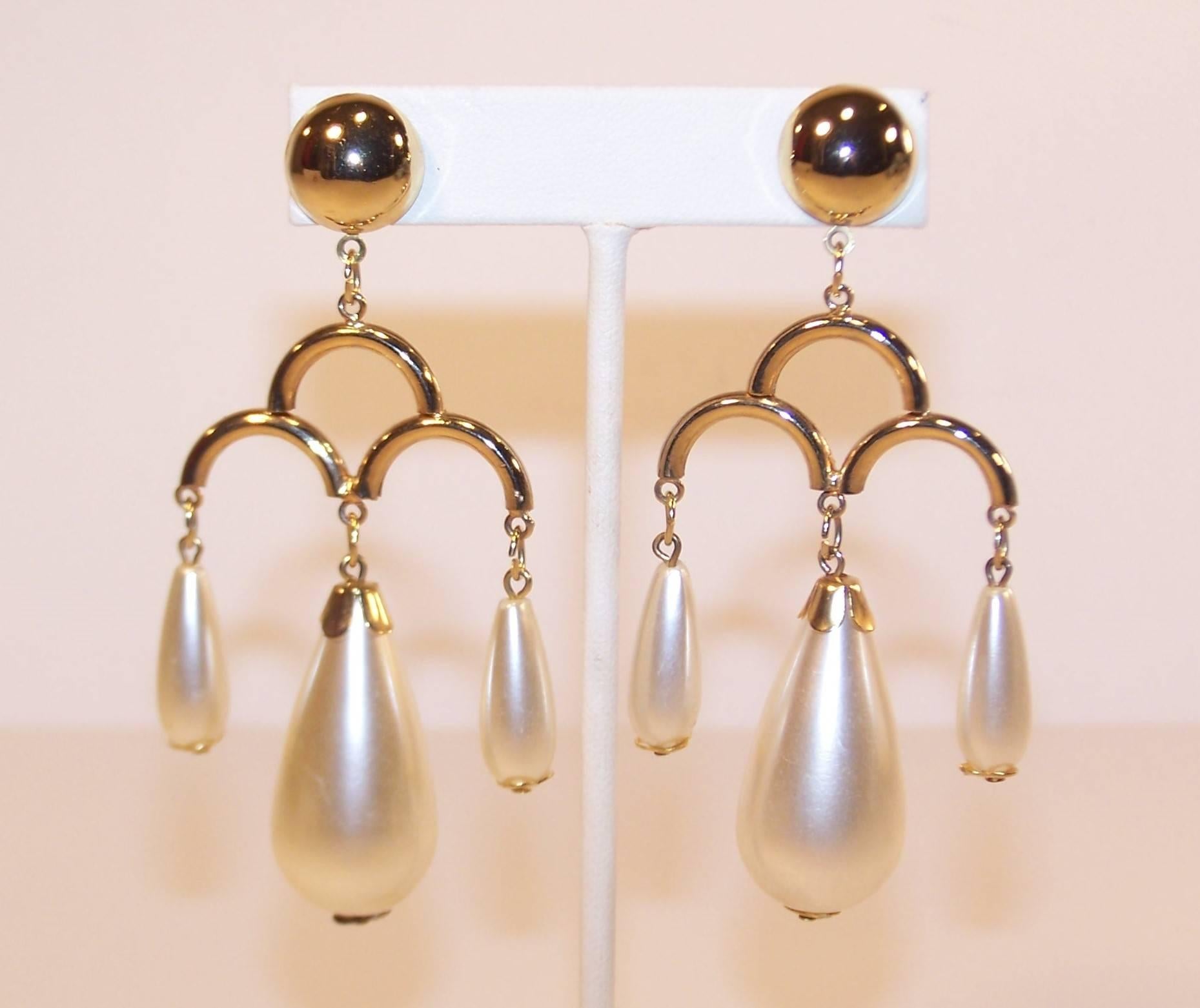1970's Large Pearl Dangle Chandelier Earrings 1