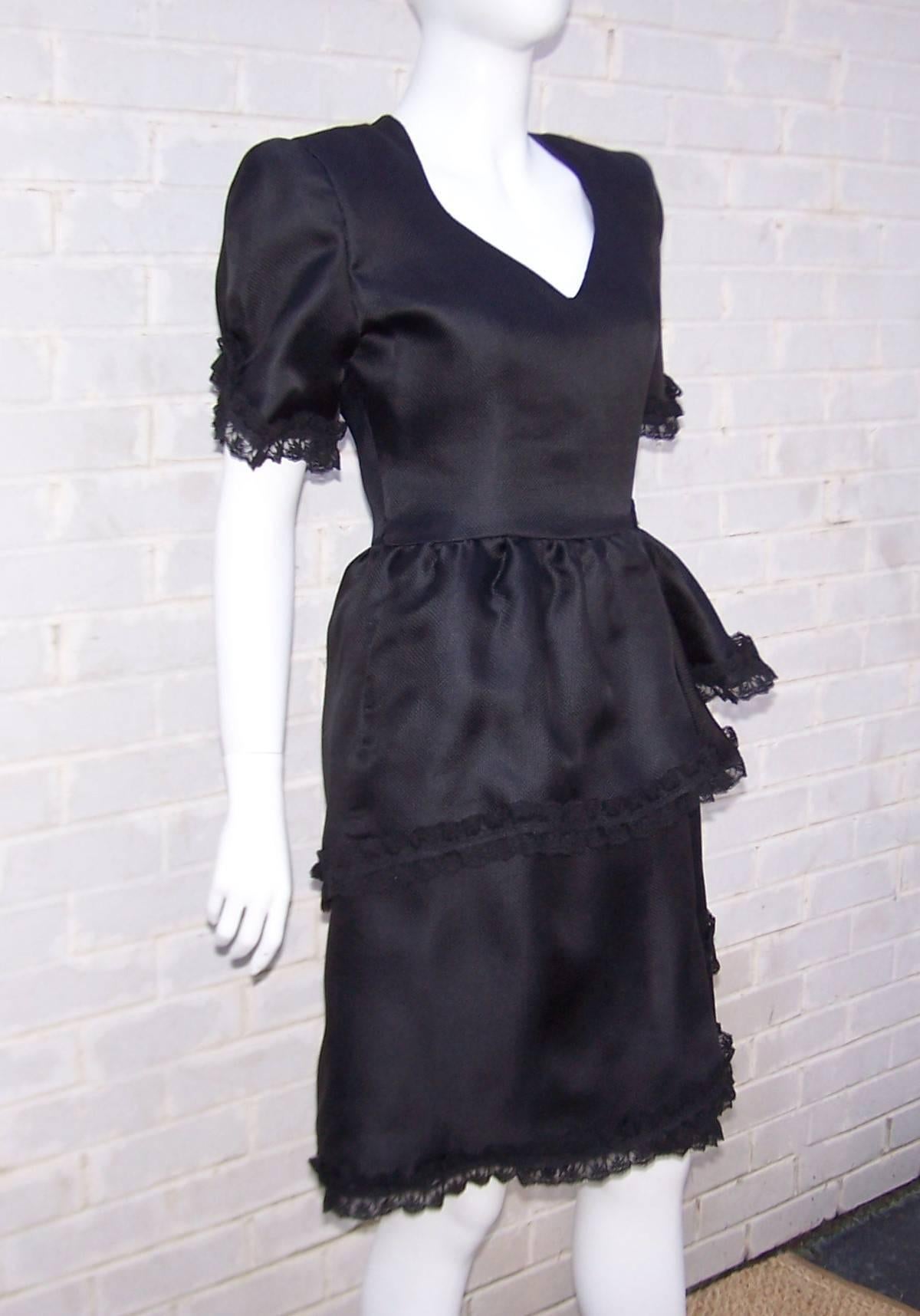 Lovely 1980's Carolina Herrera Tiered Black Silk Dress With Lace Details In Excellent Condition In Atlanta, GA