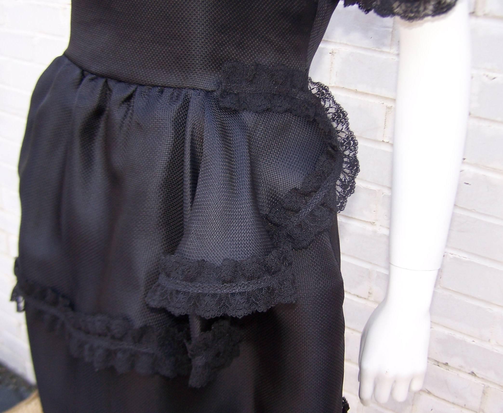 Lovely 1980's Carolina Herrera Tiered Black Silk Dress With Lace Details 2