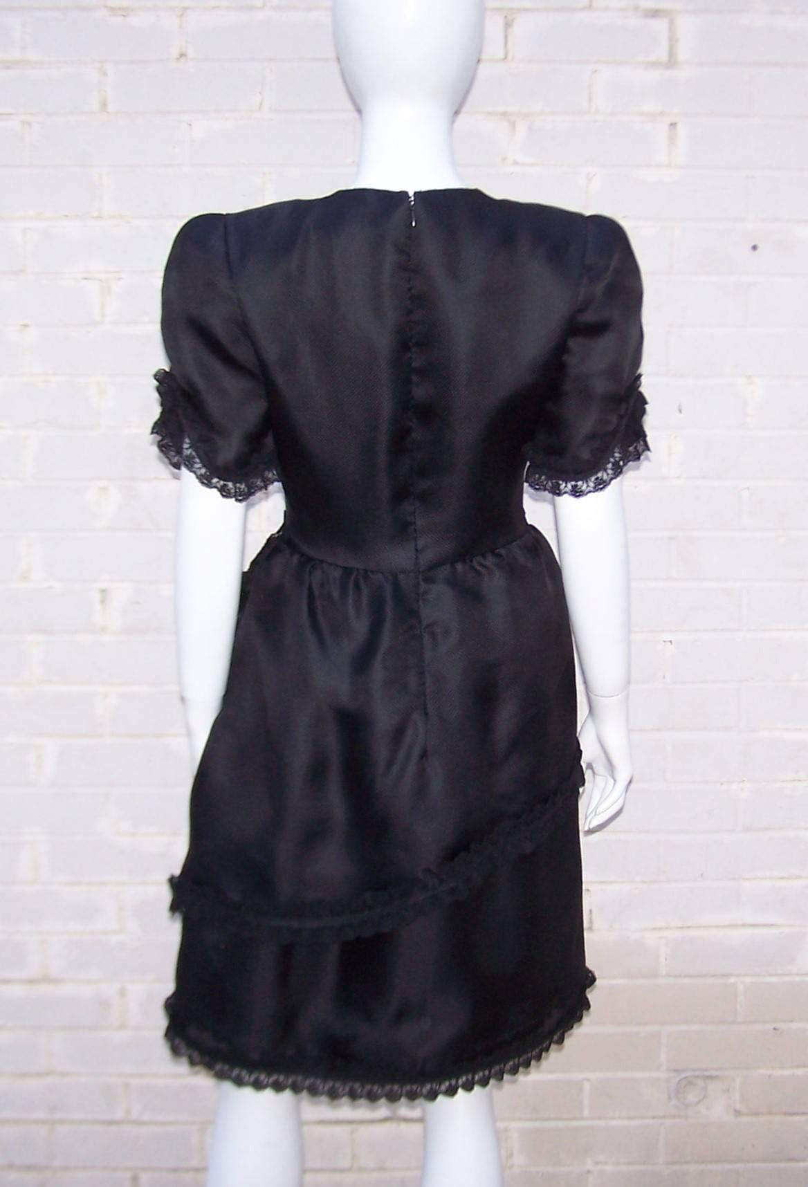 Lovely 1980's Carolina Herrera Tiered Black Silk Dress With Lace Details 4