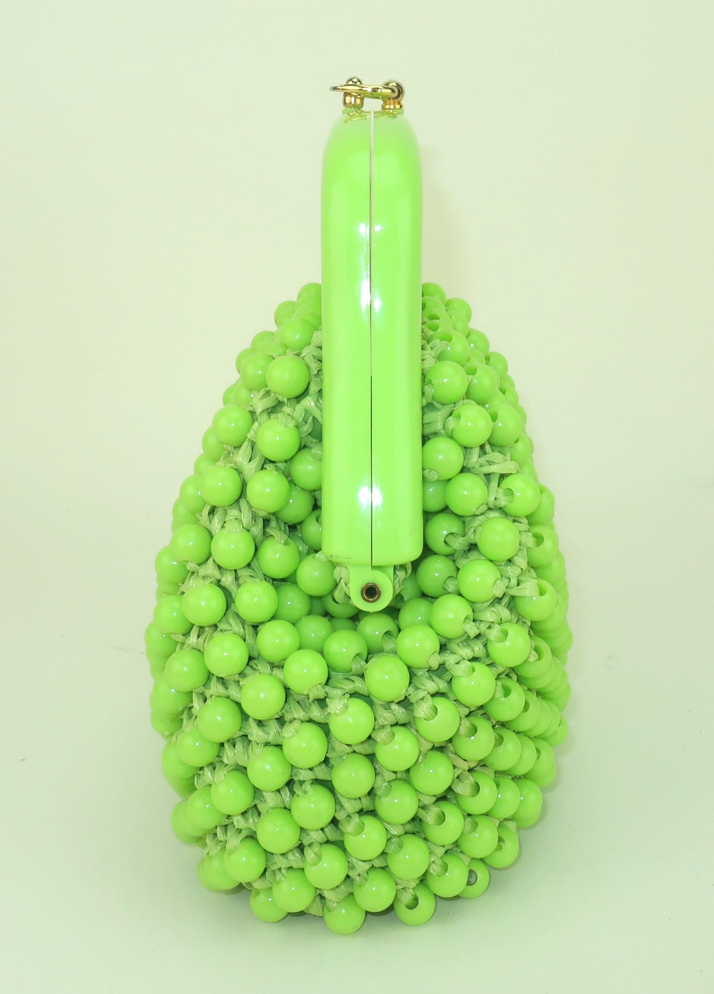 Marcus Brothers Italian Green Beaded Straw Handbag, C.1960 Bon état - En vente à Atlanta, GA