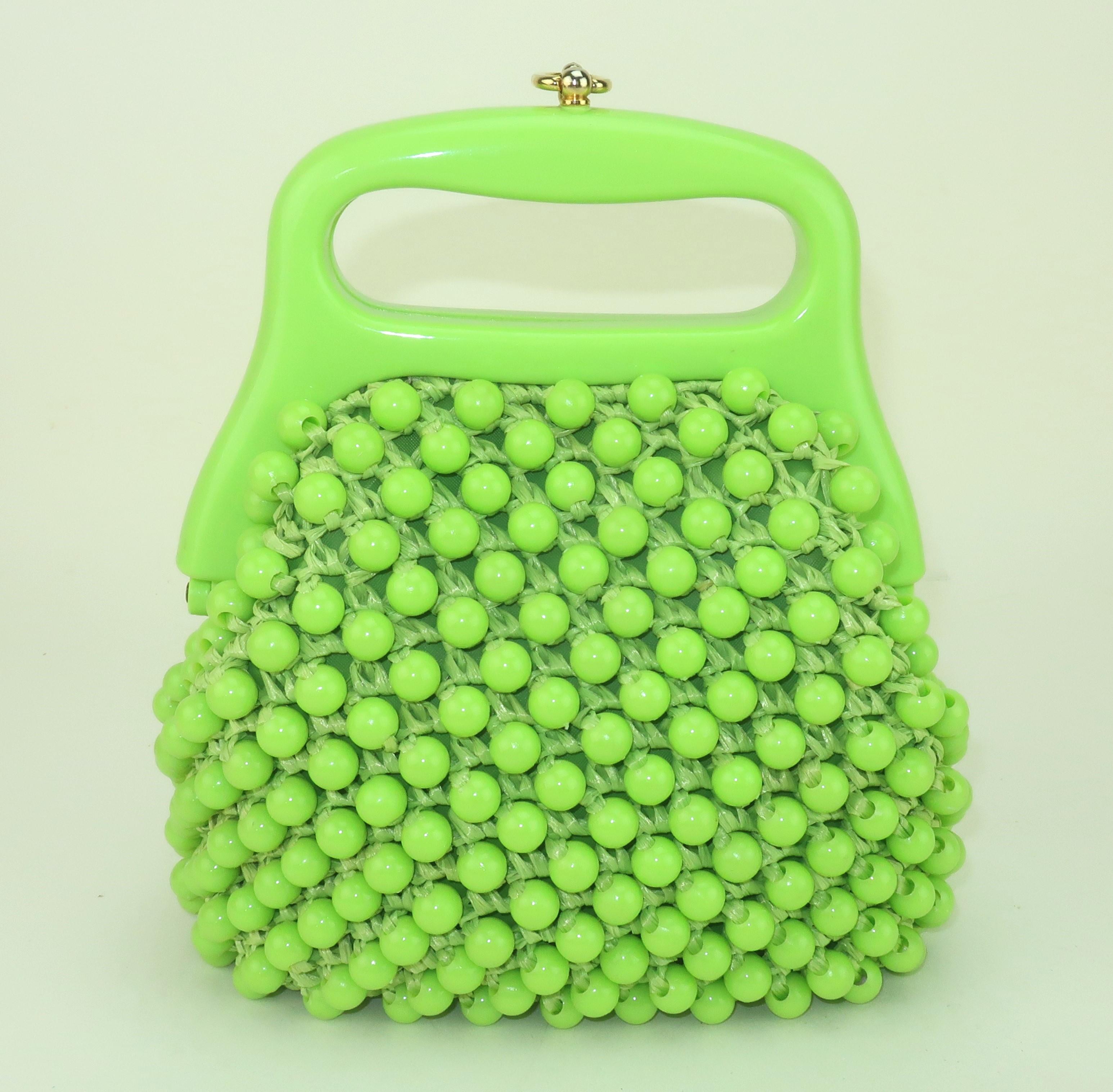 Marcus Brothers Italian Green Beaded Straw Handbag, C.1960 Pour femmes en vente