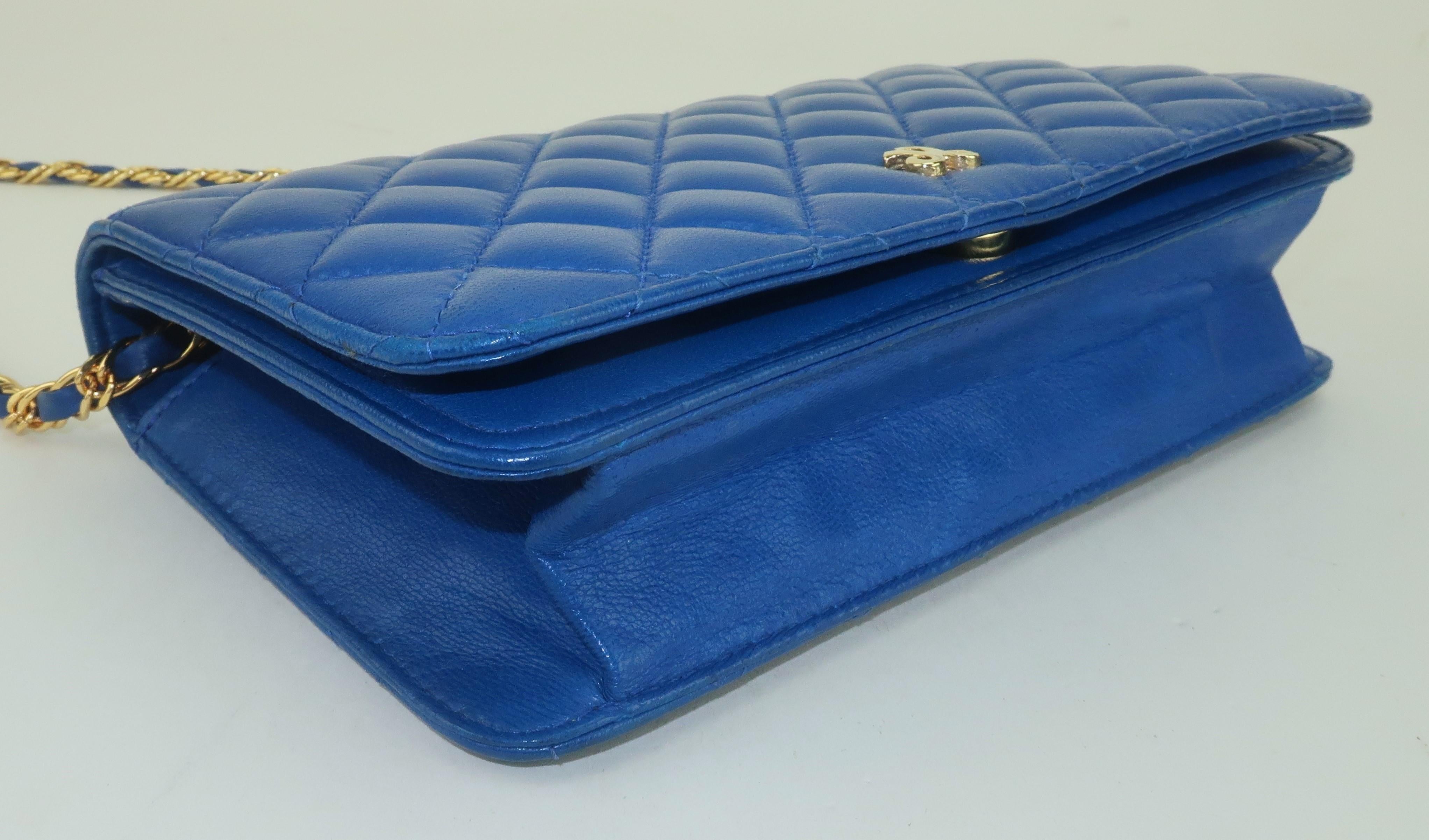Donna JAY HERBERT Borsa in pelle trapuntata blu reale con manico a catena, anni '80 in vendita