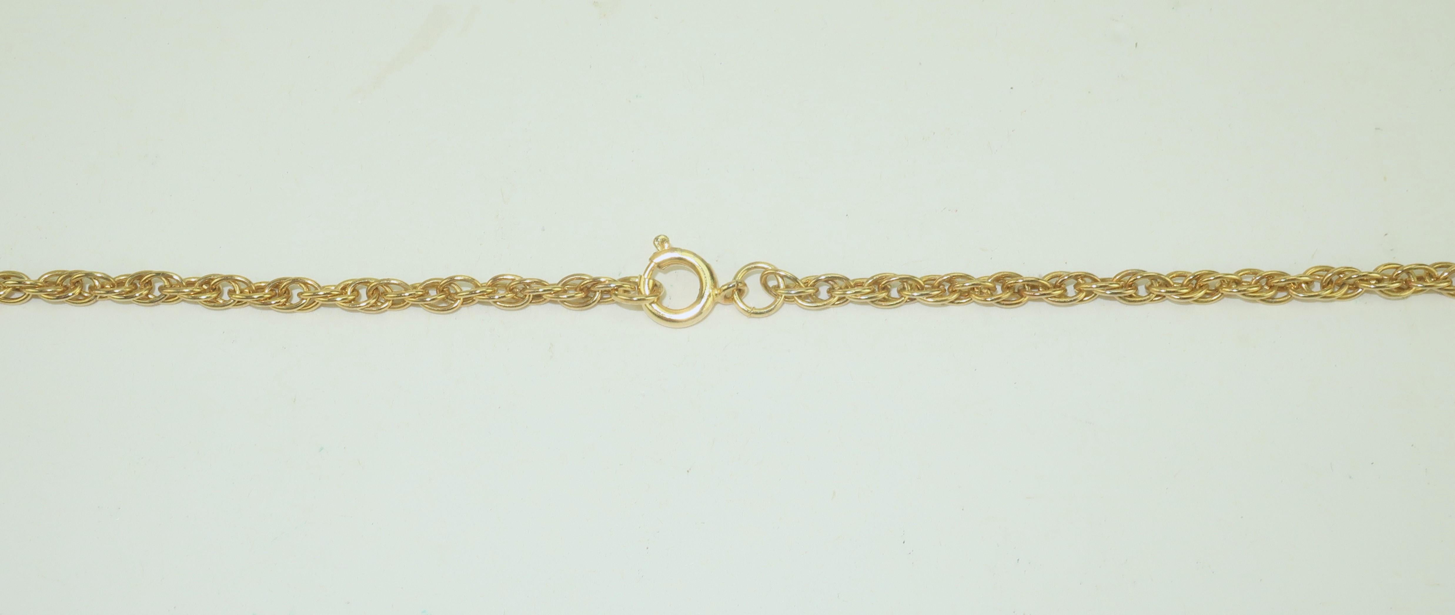 Collier à pendentif médaillon Zodiac Lion en or, années 1960 en vente 5