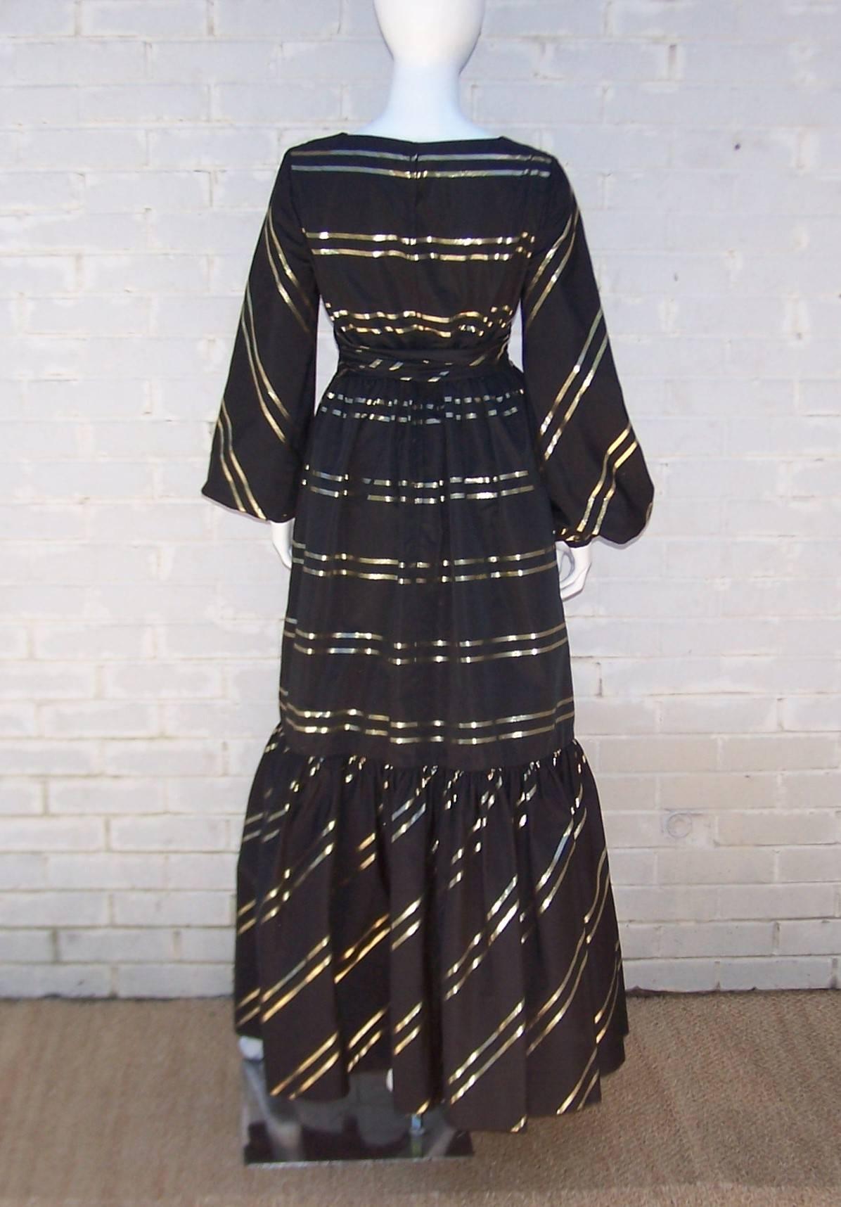 Women's Fabulous 1960's Kiki Hart Black & Gold Taffeta Dress