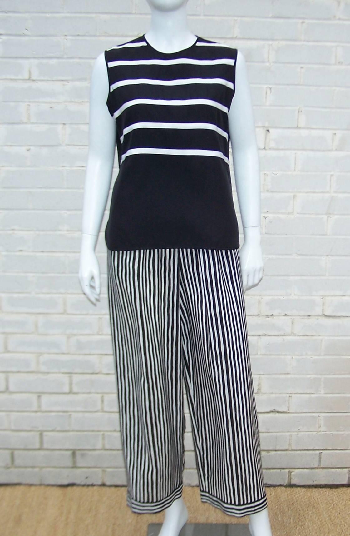 Pajama Style 1970's Adolfo Silk Stripe Top With Pants Black & White Pour femmes en vente