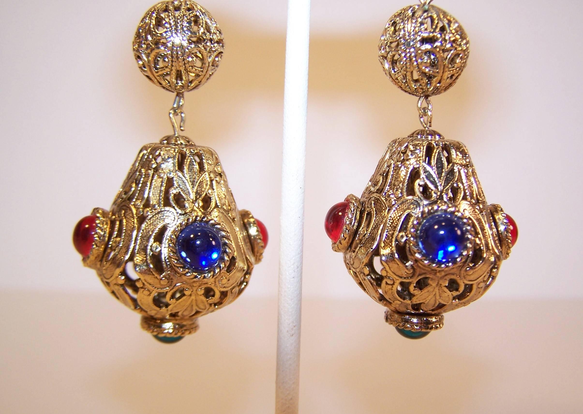 Exotic C.1980 Gem-Craft Filigree Drop Dangle Clip On Earrings With Cabochons 2