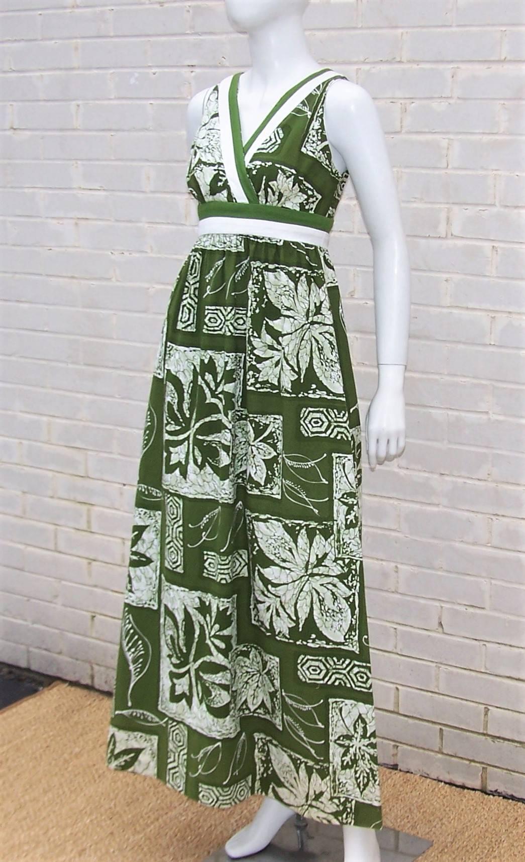 Hawaiian 1970's Liberty House Barkcloth Tiki Cotton Dress  1