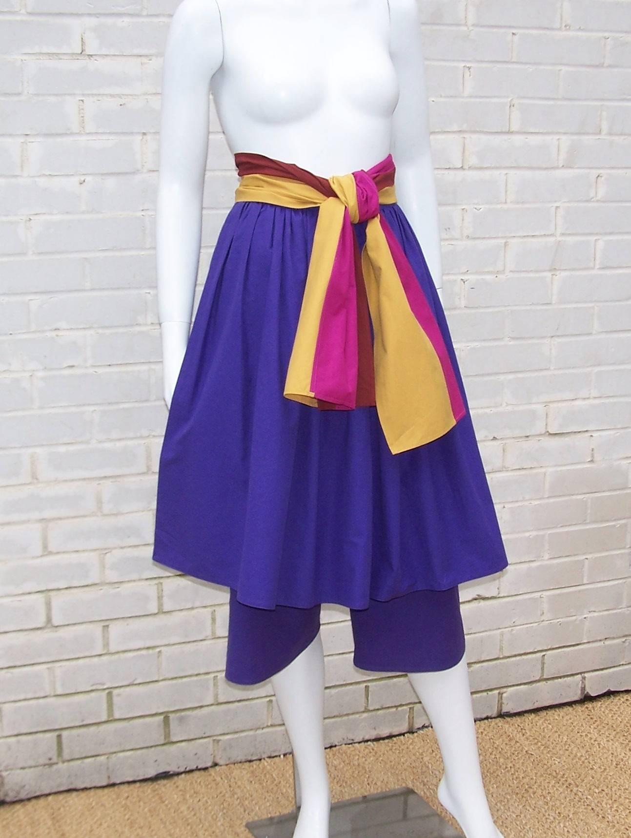 Colorful 1970's Gucci Cotton Culottes With Skirted Overlay In Excellent Condition In Atlanta, GA