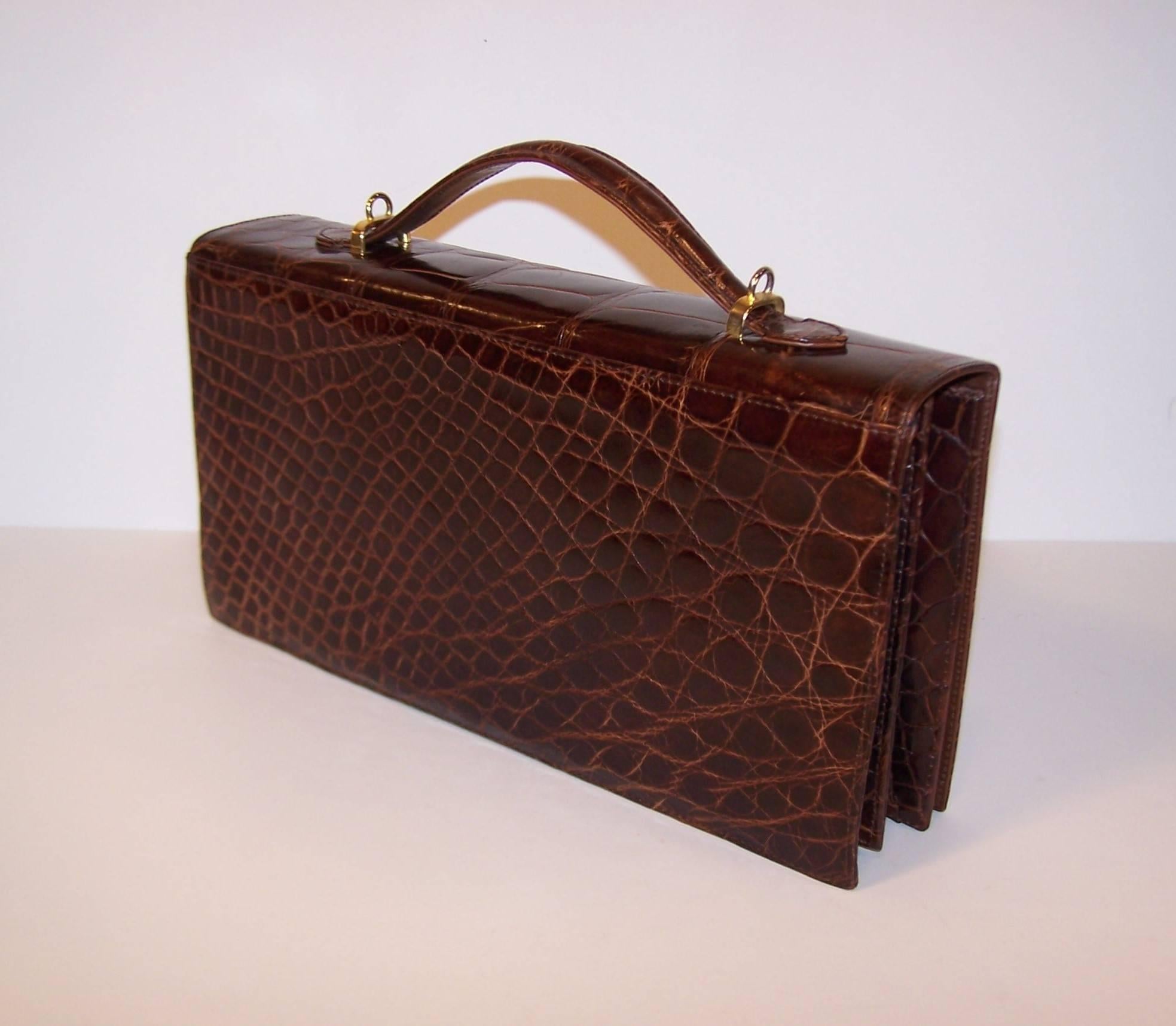 Versatile 1970's Saks Fifth Avenue Italian Brown Alligator Handbag 2