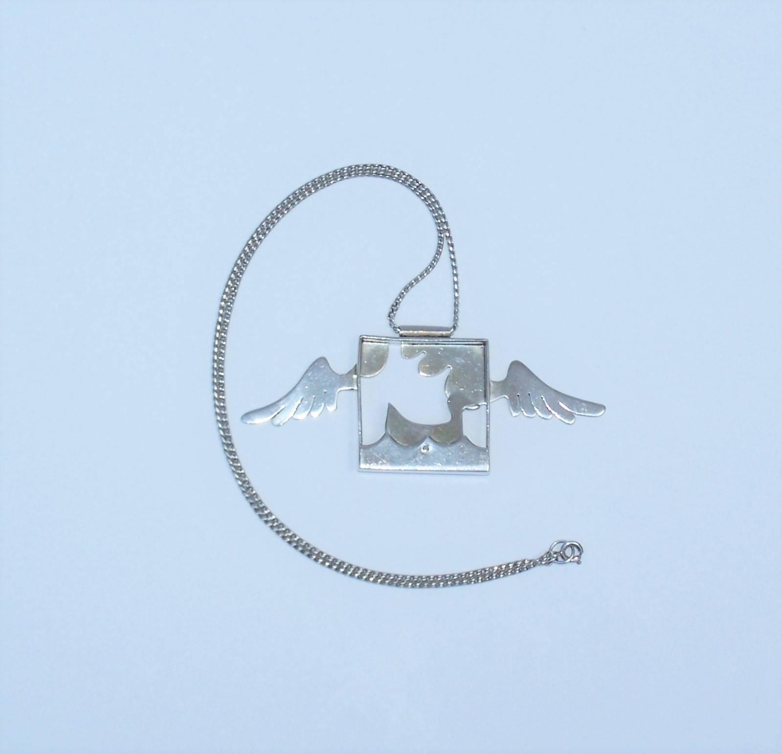 Whimsical 1970's Sterling Silver Surreal Articulated Duck Necklace In Excellent Condition In Atlanta, GA
