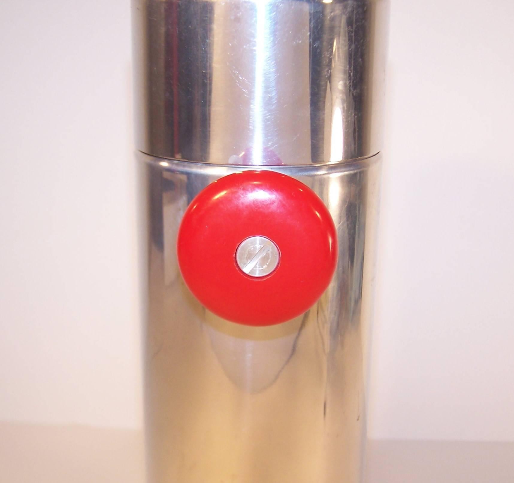 Art Deco 1930's Kromex 'Konga' Polished Aluminum Cocktail Shaker In Excellent Condition In Atlanta, GA