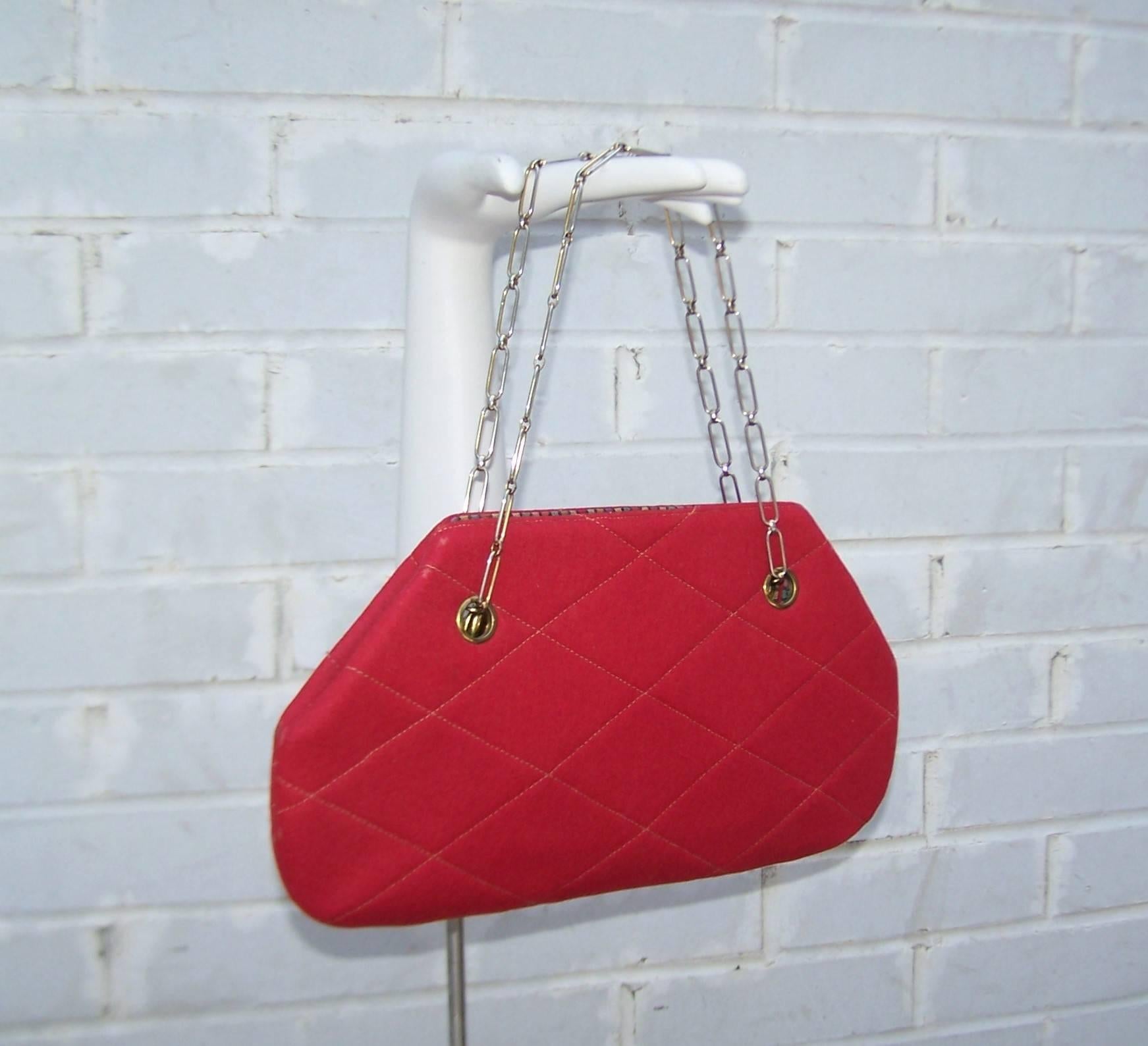 Mod 1960's Red Wool Quilted Handbag With Chain Handle In Good Condition In Atlanta, GA