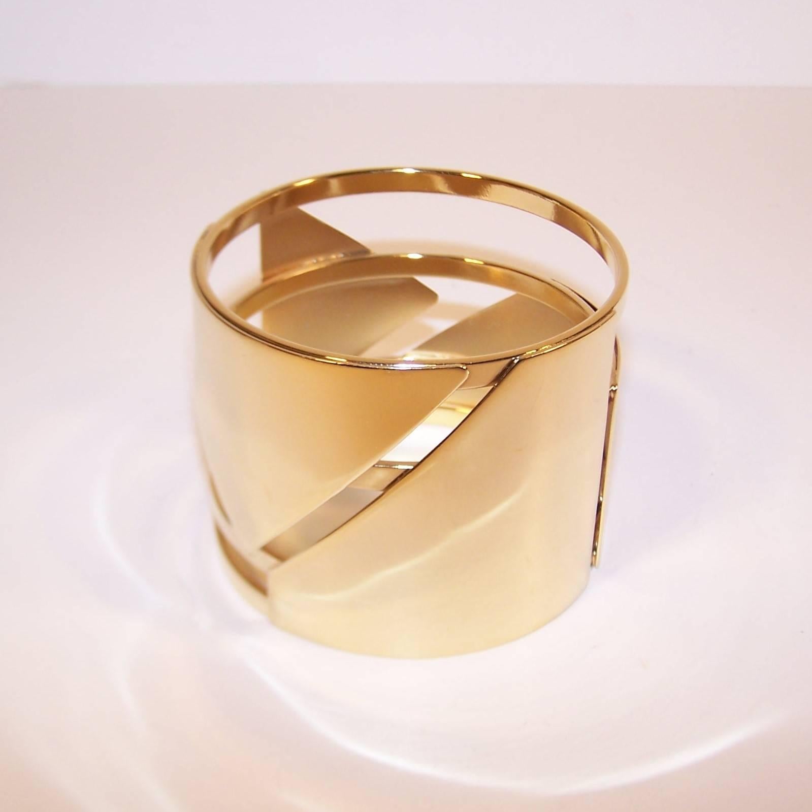 C.1990 Art Deco Style Furla Italian Gold Tone Bangle Bracelet 3