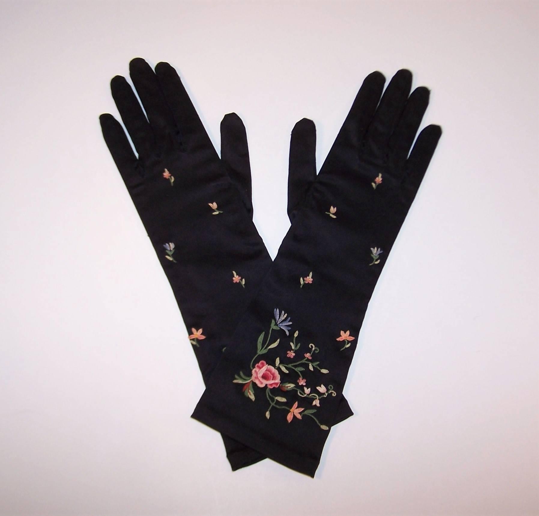 Women's Elegant 1950's Black Satin Embroidered Evening Gloves
