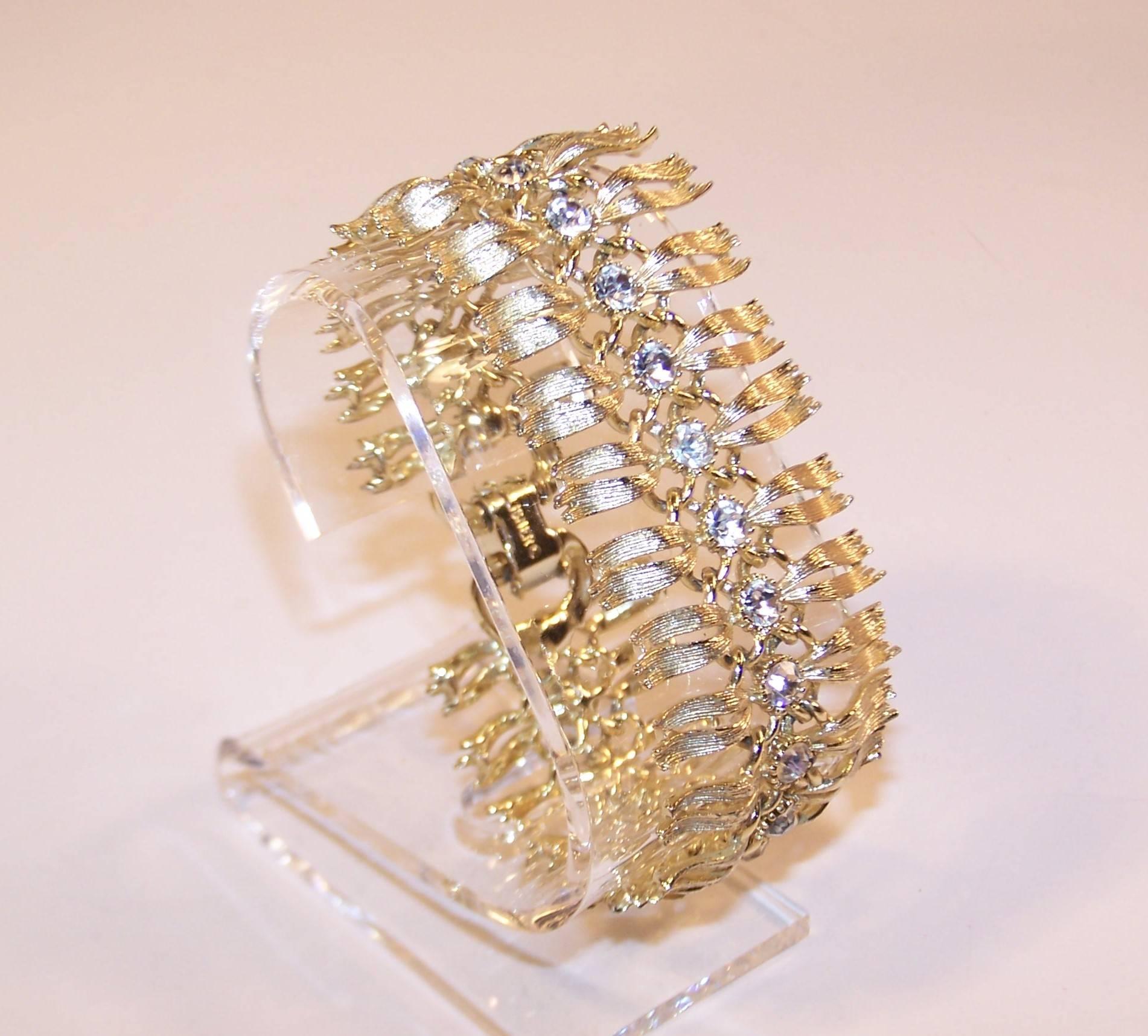 1950's Lisner Articulated Gold Tone Bracelet With Rhinestones 1