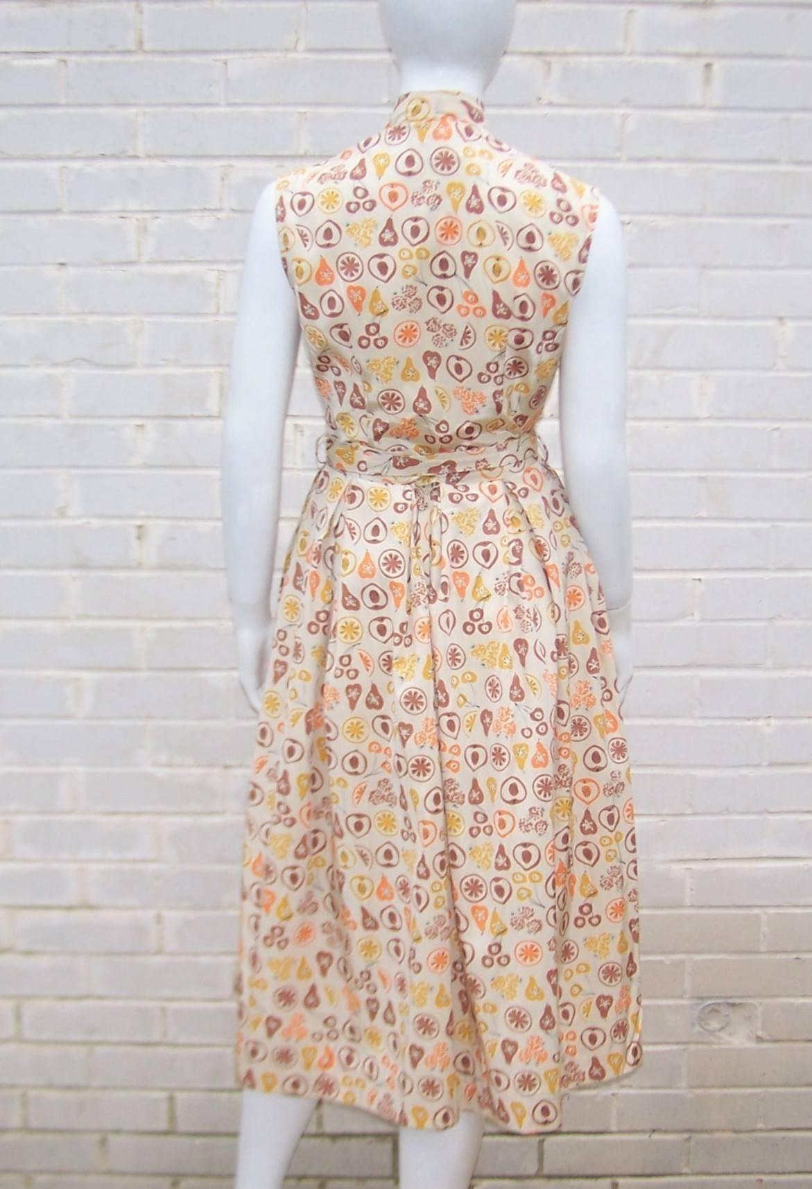 Adorable 1950's Two Piece Dress Set With Fruit Print 2