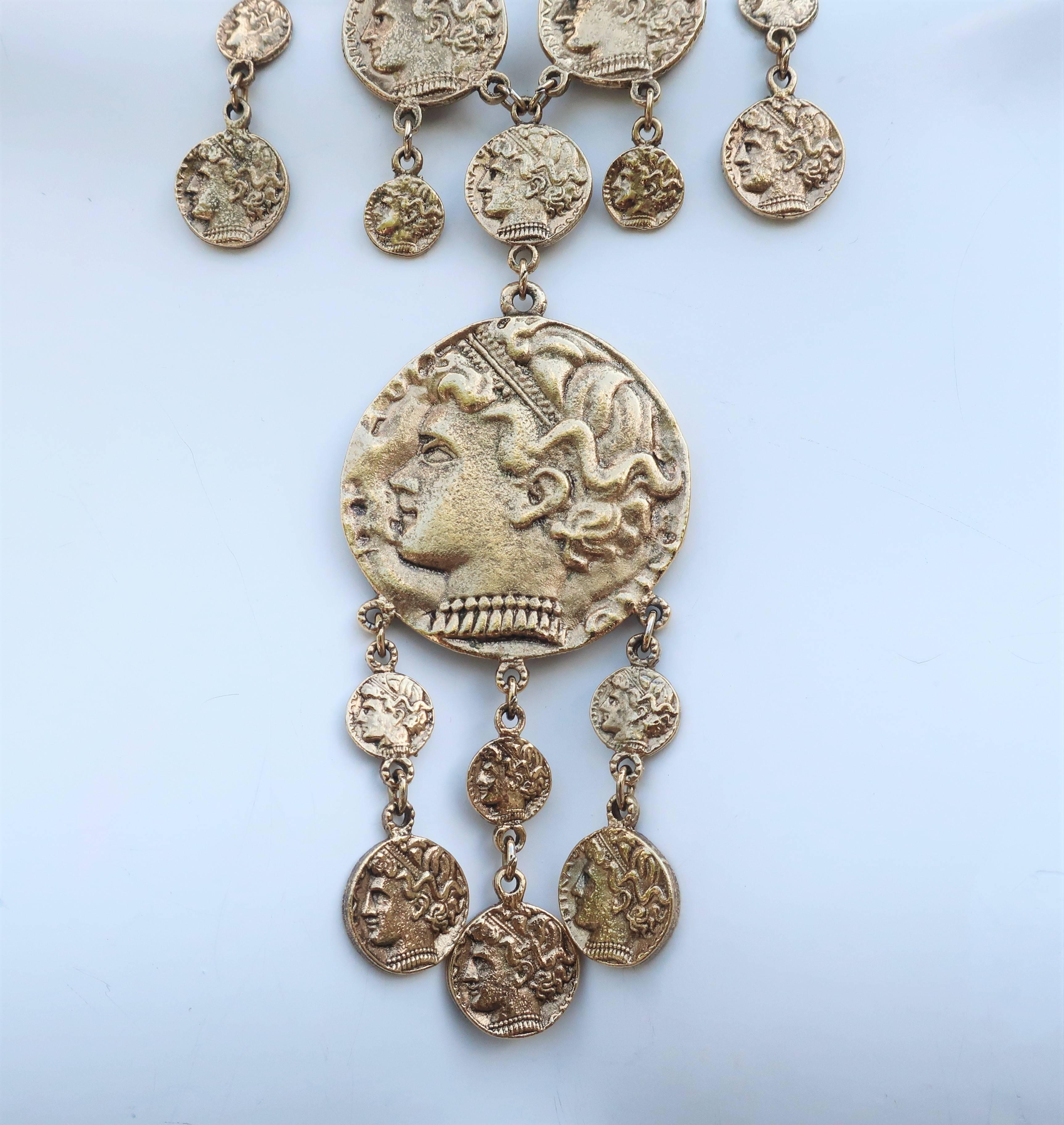 Women's Rich 1970's Trifari Gold Coin Medallion Necklace 