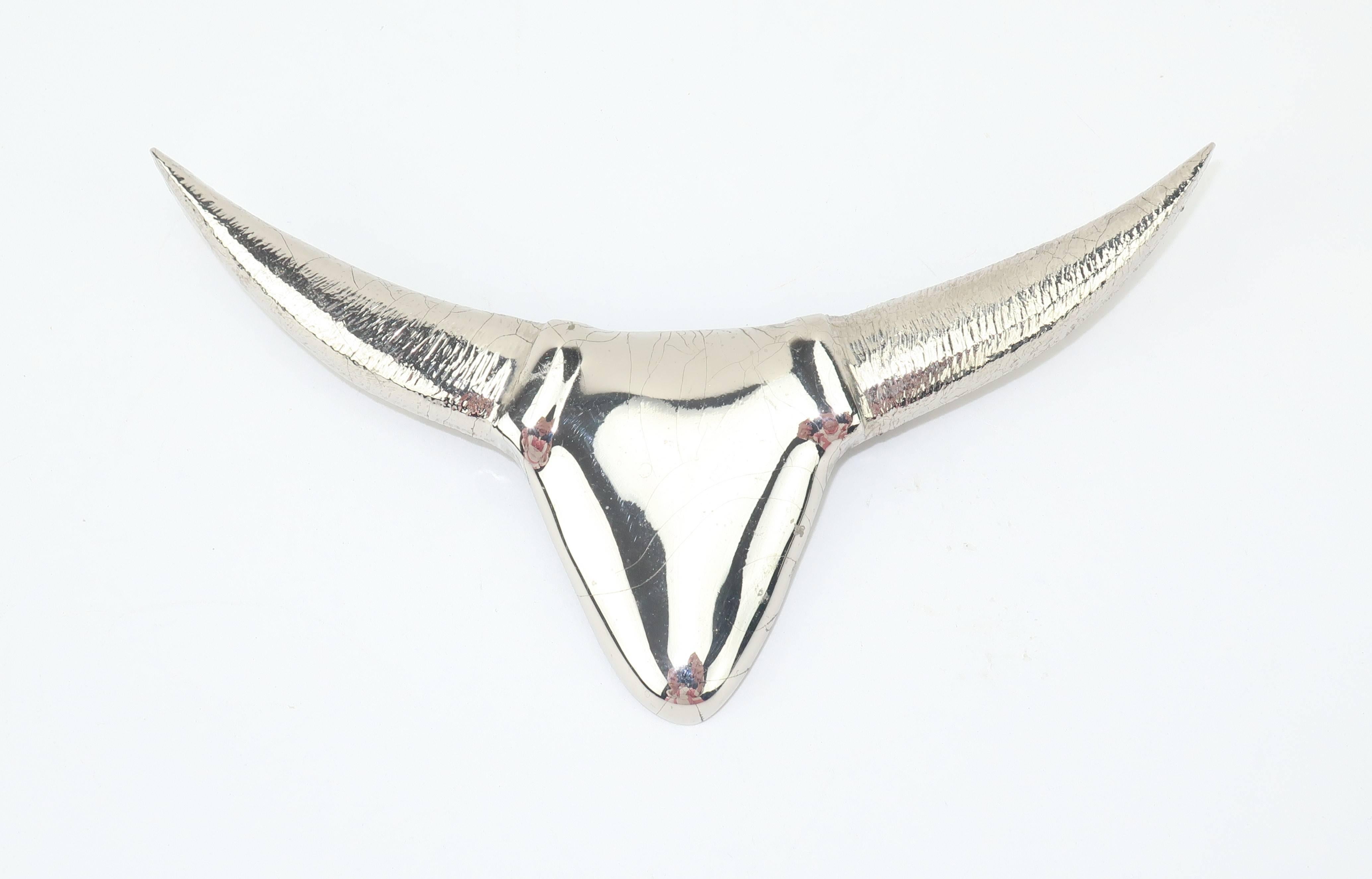 C.1990 Thierry Mugler Modernist Bolo Tie Longhorn Brooch In Good Condition In Atlanta, GA