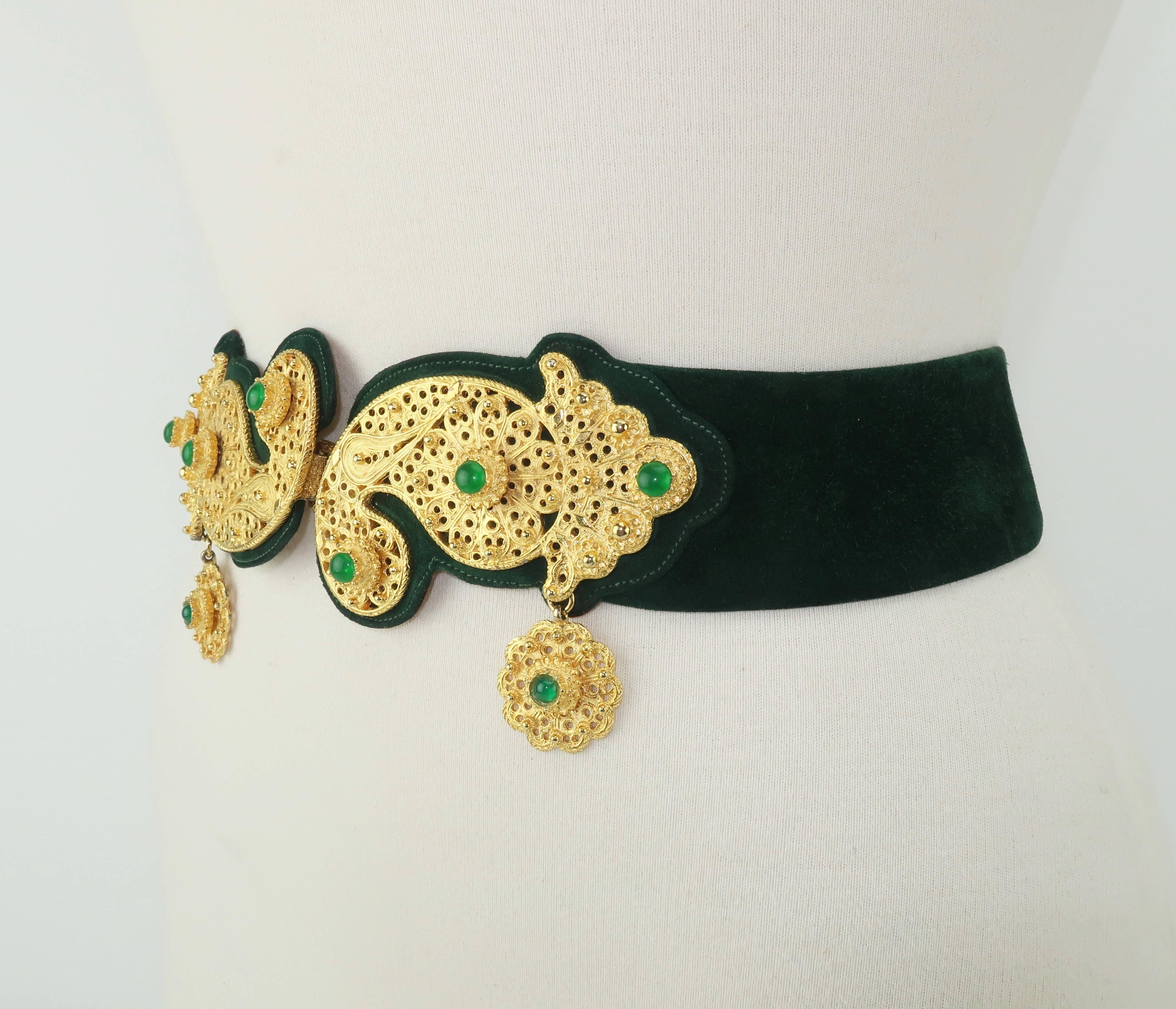 1970's Judith Leiber Gold Filigree Mughal Style Emerald Green Belt In Good Condition In Atlanta, GA