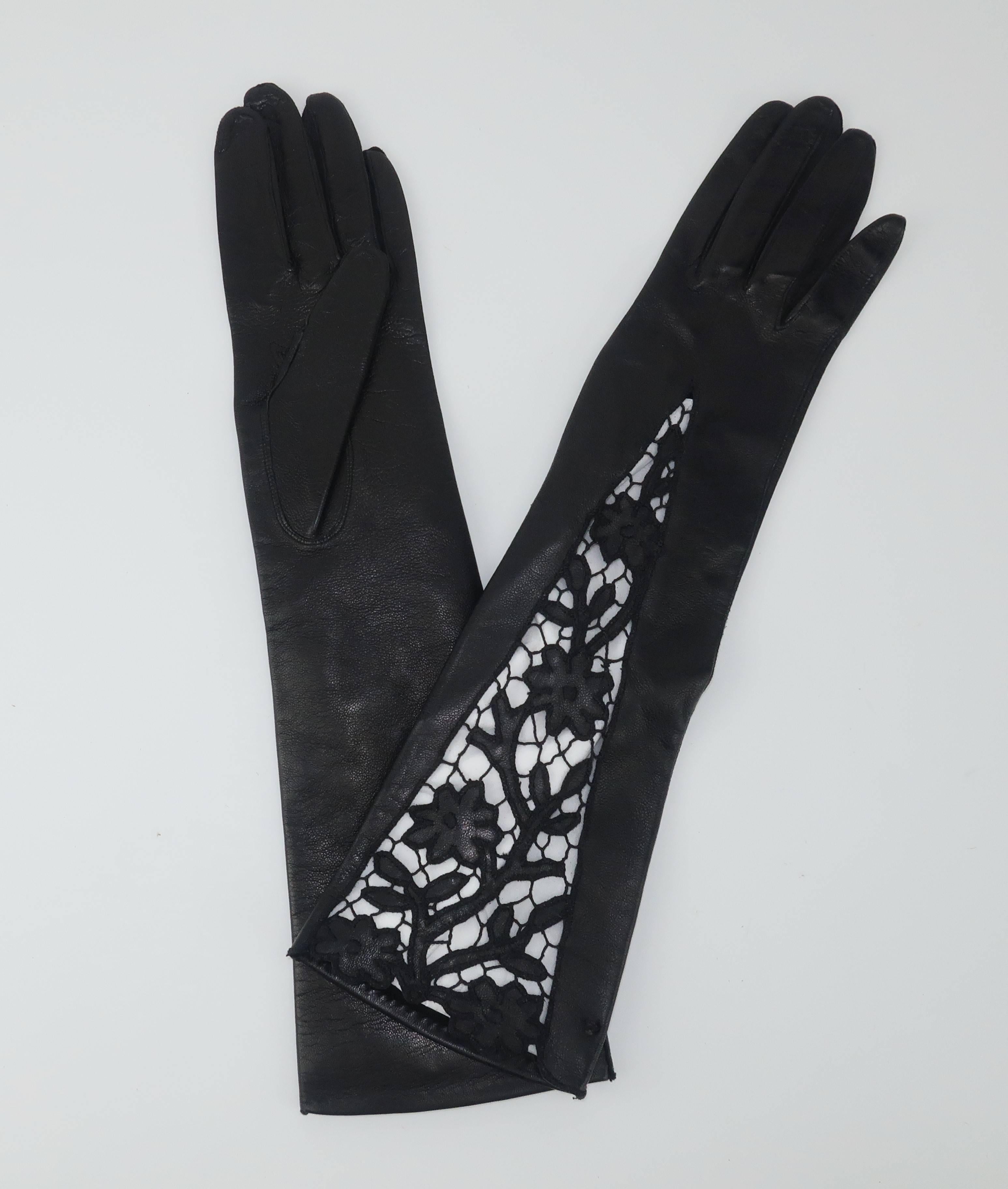 1950’s Black Leather Gloves With Embroidered Cut Work In Excellent Condition In Atlanta, GA