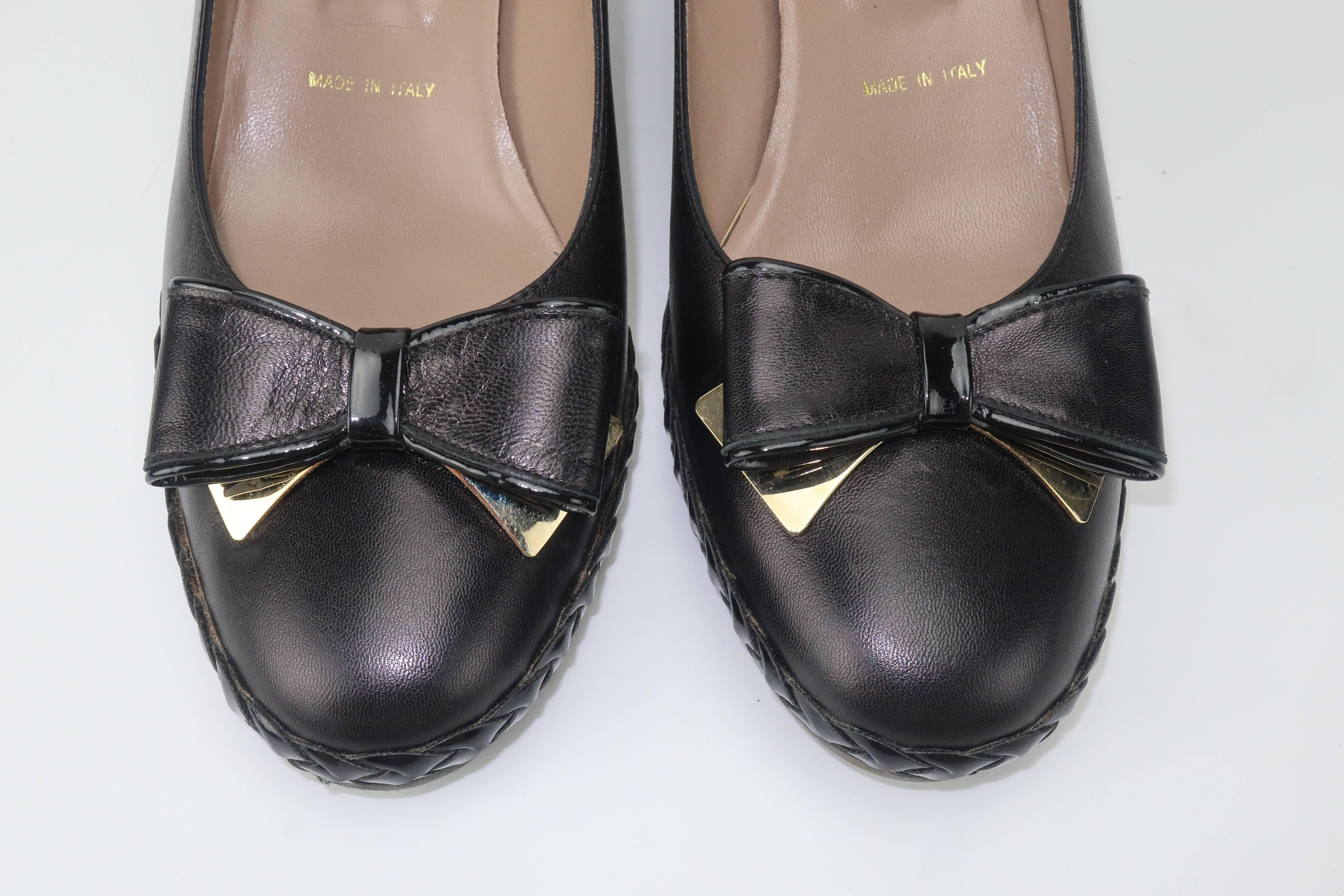 Bruno Magli Black Leather Wedge Shoes With Bow Tie Detail Sz 37 In Good Condition In Atlanta, GA