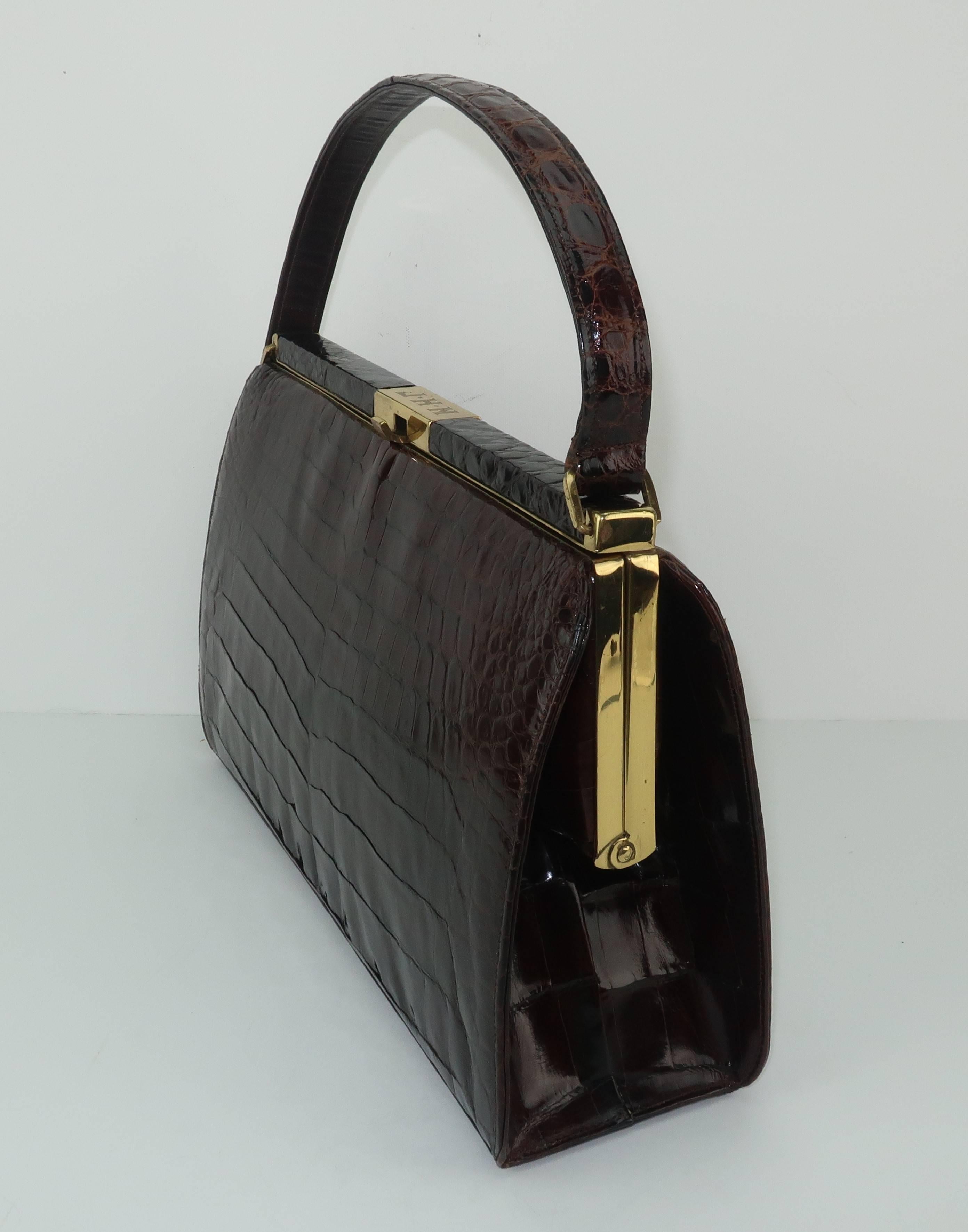 Classic 1950’s Bellestone Brown Alligator Handbag In Good Condition In Atlanta, GA