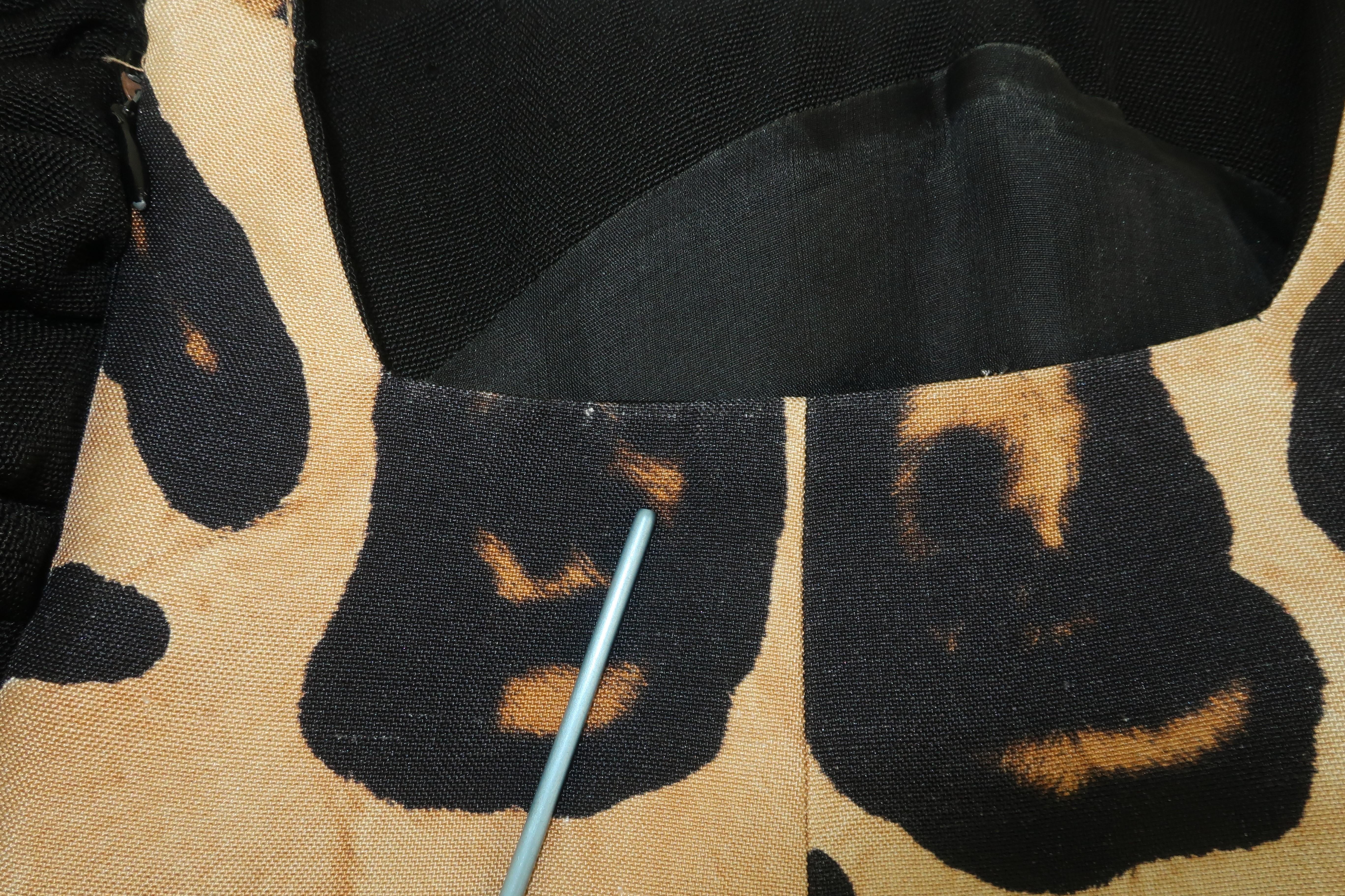 Giambattista Valli Animal Print Silk Linen Dress With Ruffled Collar 8