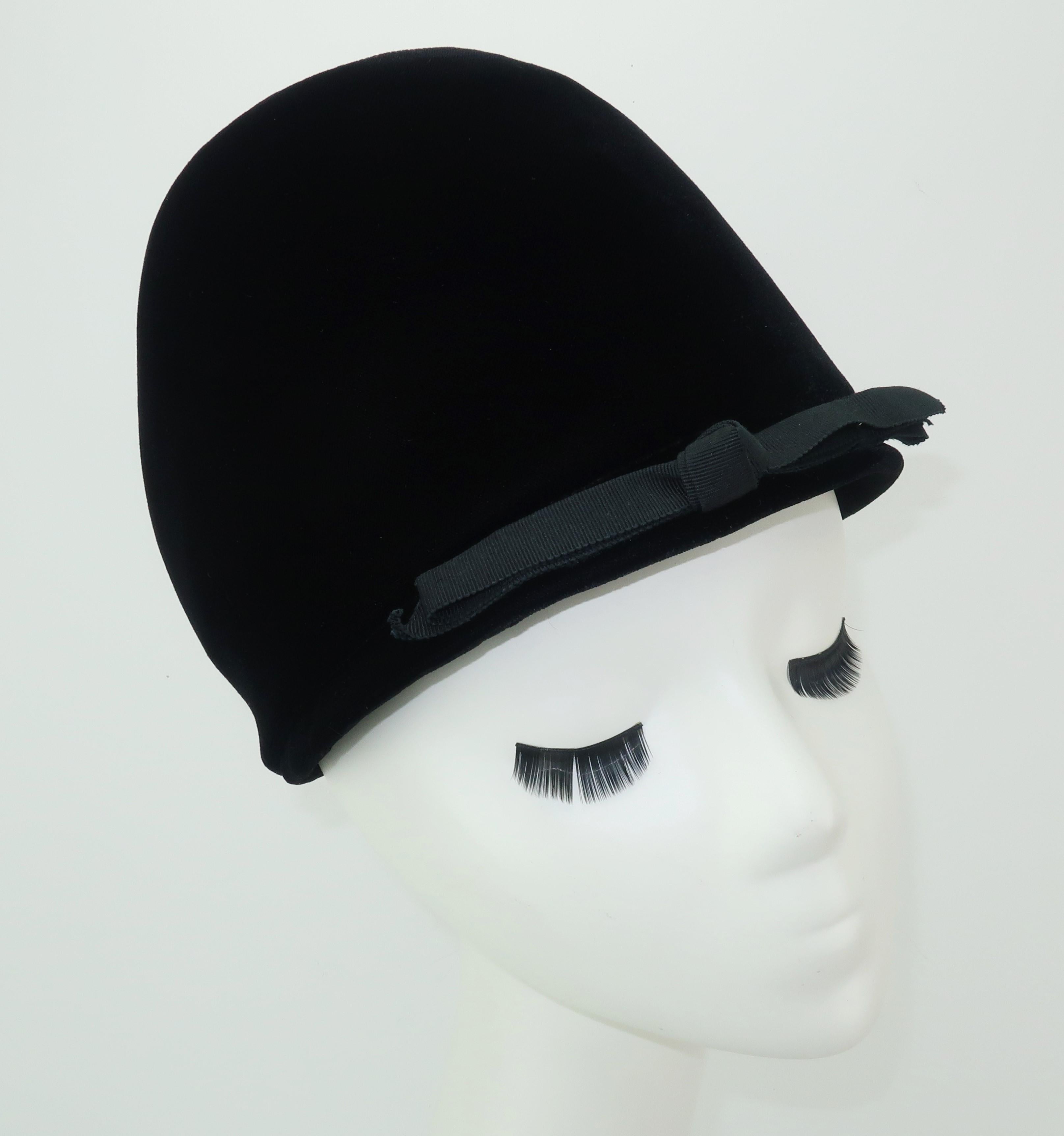 Mod 1960's Franklin Simon Black Velvet Helmet Hat In Good Condition In Atlanta, GA
