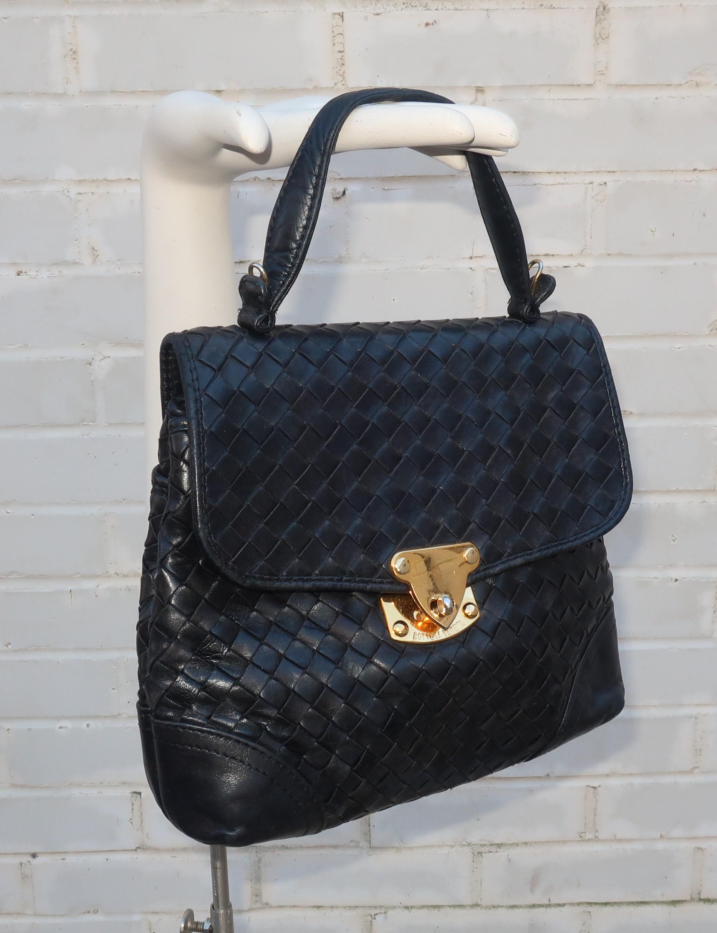 Women's or Men's Bottega Veneta Black Intrecciato Leather Shoulder Handbag