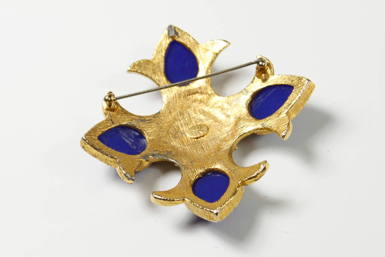 Kenneth Jay Lane Stunning Maltese Cross Brooch In Excellent Condition For Sale In Los Angeles, CA