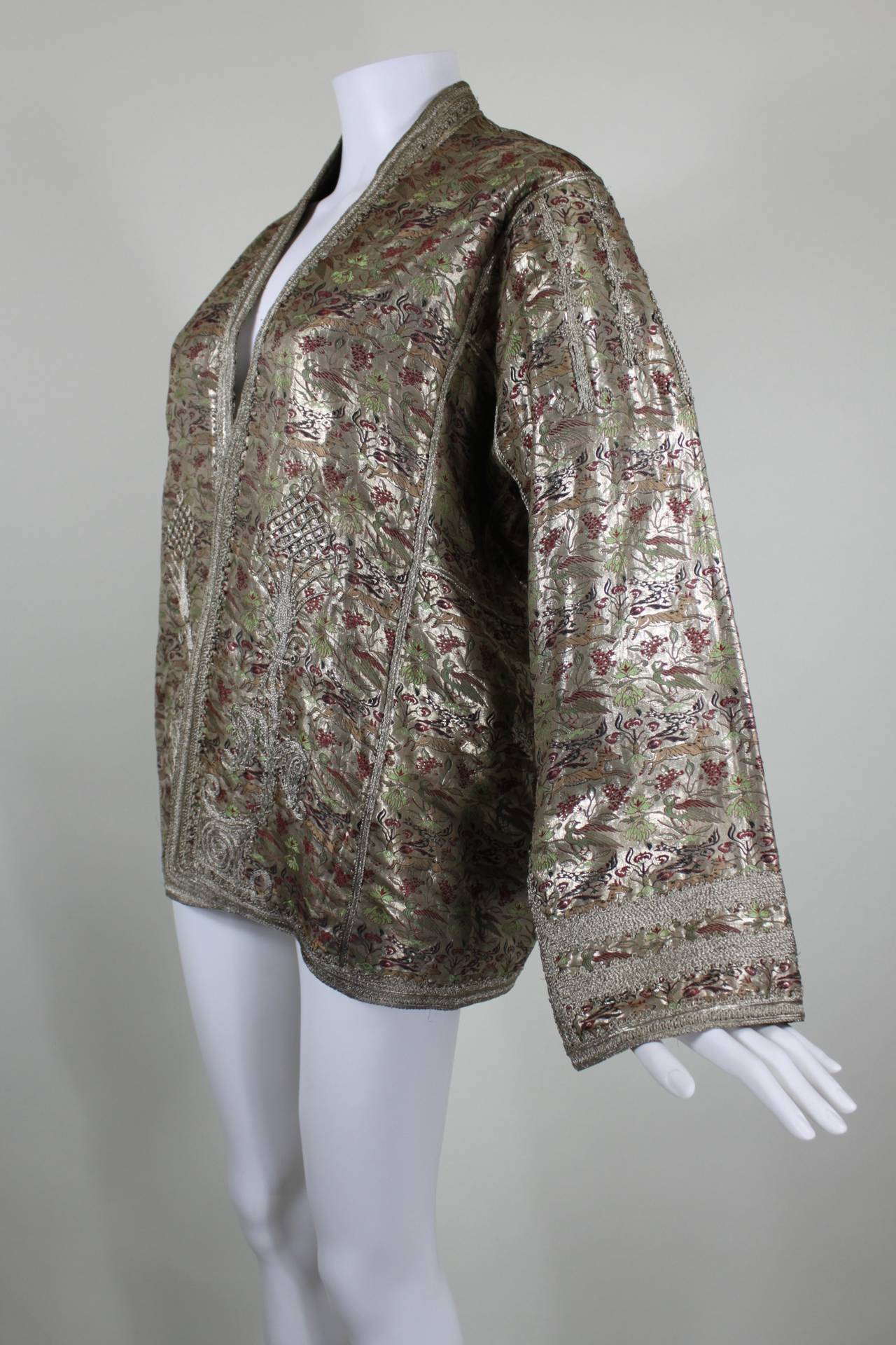 1930s Silver Lamé Jacket with Metallic Embroidered Colorful Animal Motif In Excellent Condition In Los Angeles, CA