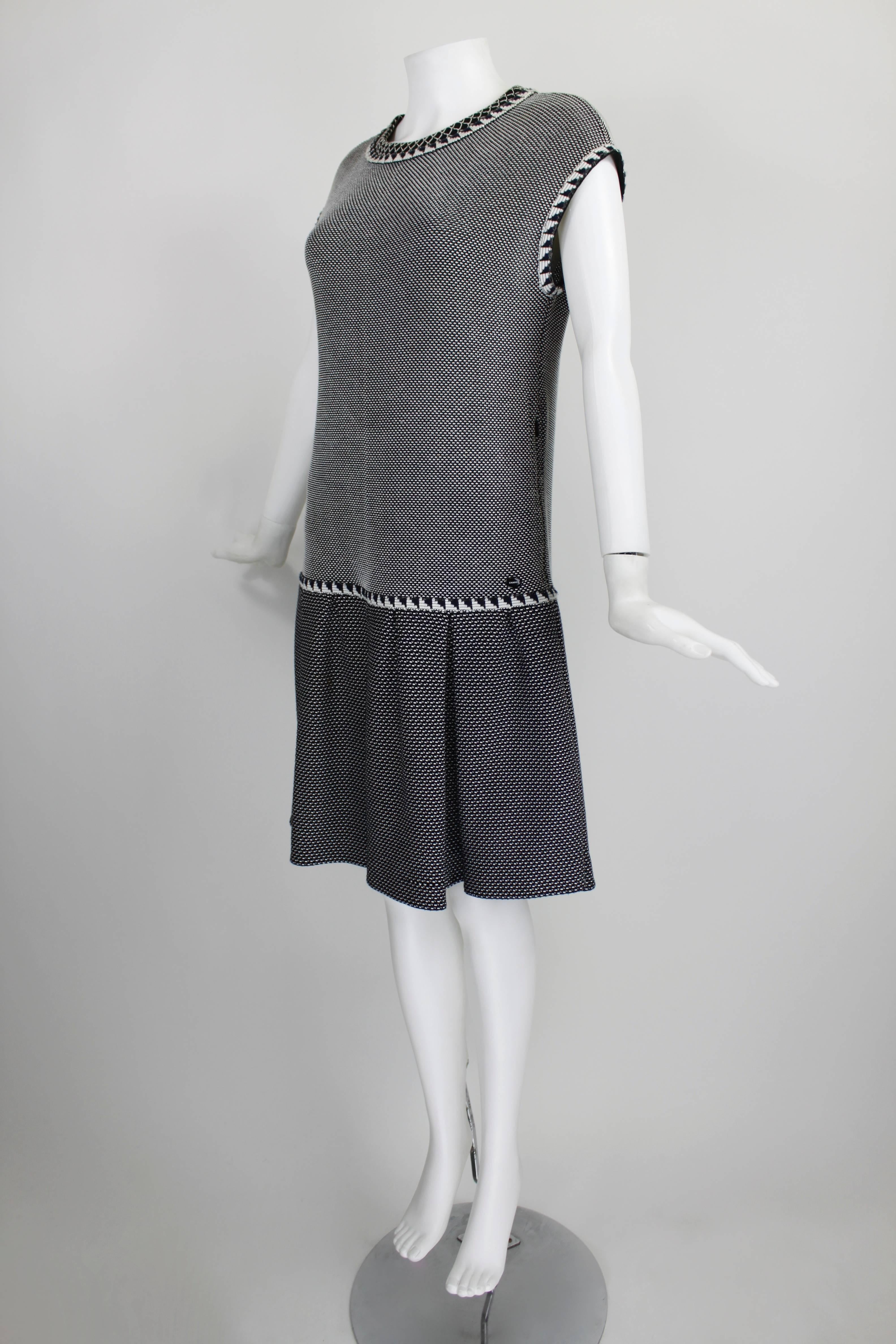 1990s CHANEL Graphic Knit Drop Waisted Pleated Dress In Excellent Condition In Los Angeles, CA