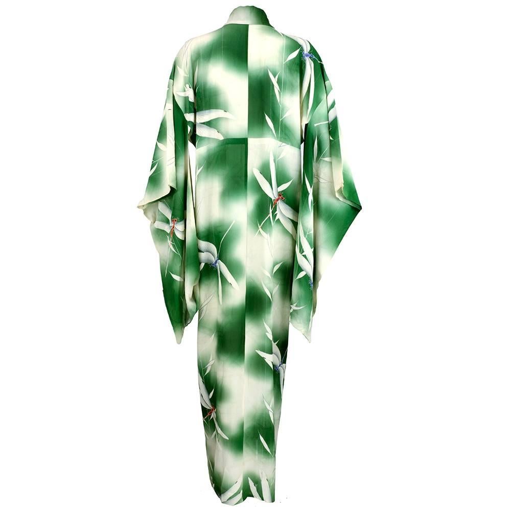 Lightweight and Sheer Green Dragonfly Kimono In Good Condition For Sale In Los Angeles, CA