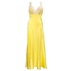 Vintage 1940s Lemon Yellow Silk and Chiffon Peignor