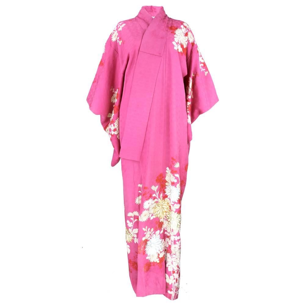 Pink Jacquard Japanese Kimono with Gold Embroidered Floral Print For Sale