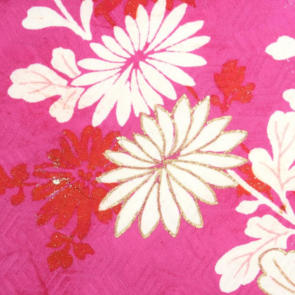 Pink Jacquard Japanese Kimono with Gold Embroidered Floral Print In Excellent Condition For Sale In Los Angeles, CA