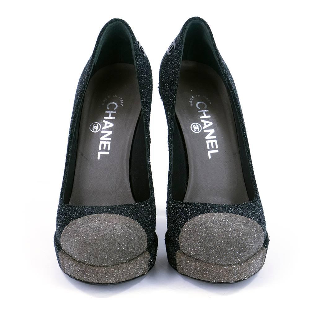 Black Contemporary Chanel Platform Two Tone Glitter Blasted Pumps For Sale