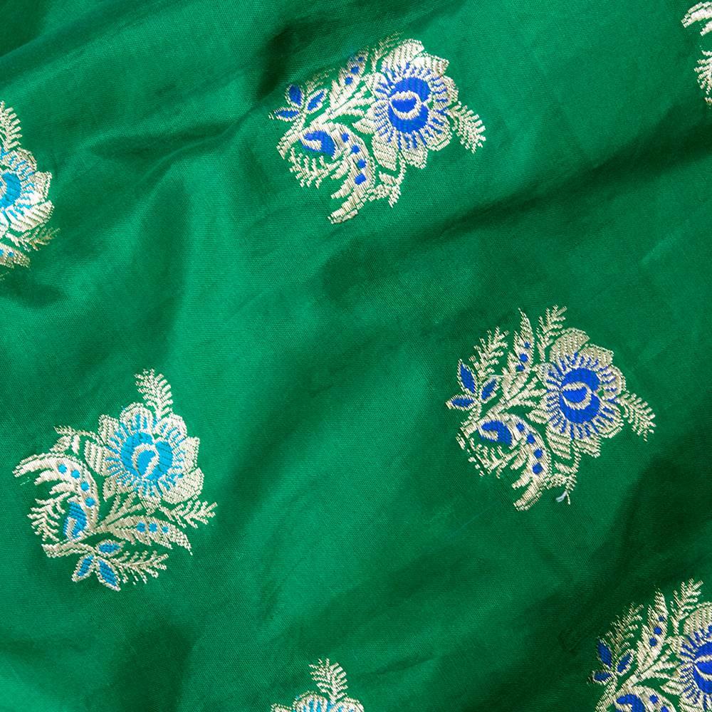 Traditional Afghani Dress In Emerald Green with  Intricate Beadwork In Excellent Condition For Sale In Los Angeles, CA