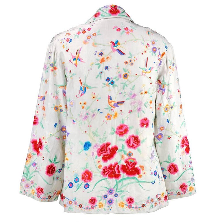 20s Chinese White Silk Floral Embroidered Jacket For Sale at 1stDibs