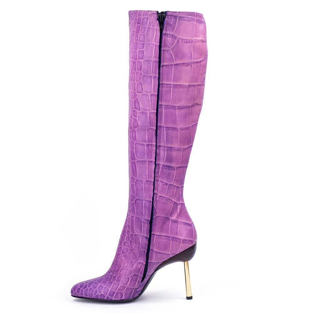 90s Spectacular Gianni Versace Embossed Leather Purple Knee Boots In New Condition For Sale In Los Angeles, CA