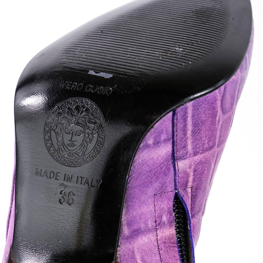 90s Spectacular Gianni Versace Embossed Leather Purple Knee Boots For Sale 3