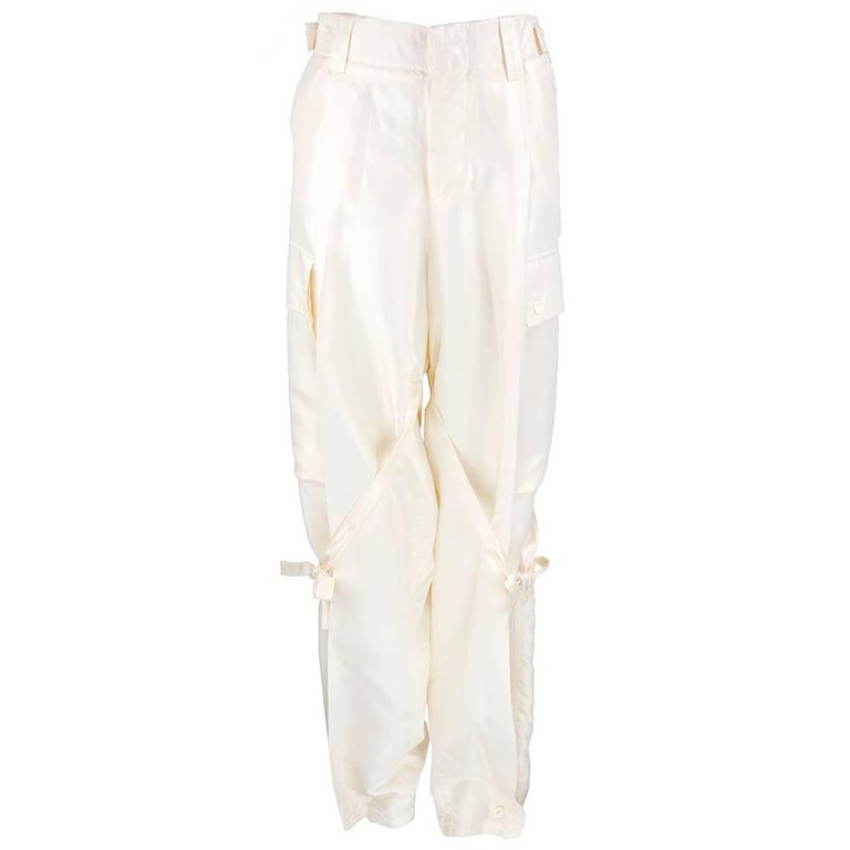 90s Tom Ford Era Gucci Ivory Silk Cargo Pants For Sale at 1stDibs | ivory  silk pants, white silk cargo pants, gucci cargo pants