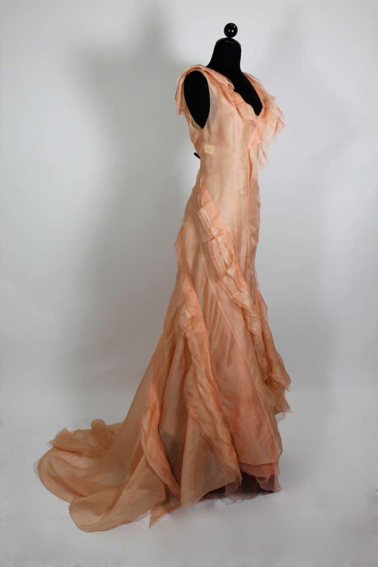 Nina Ricci Silk Organza Asymmetrical Gown with Flowing Train In Excellent Condition In Los Angeles, CA