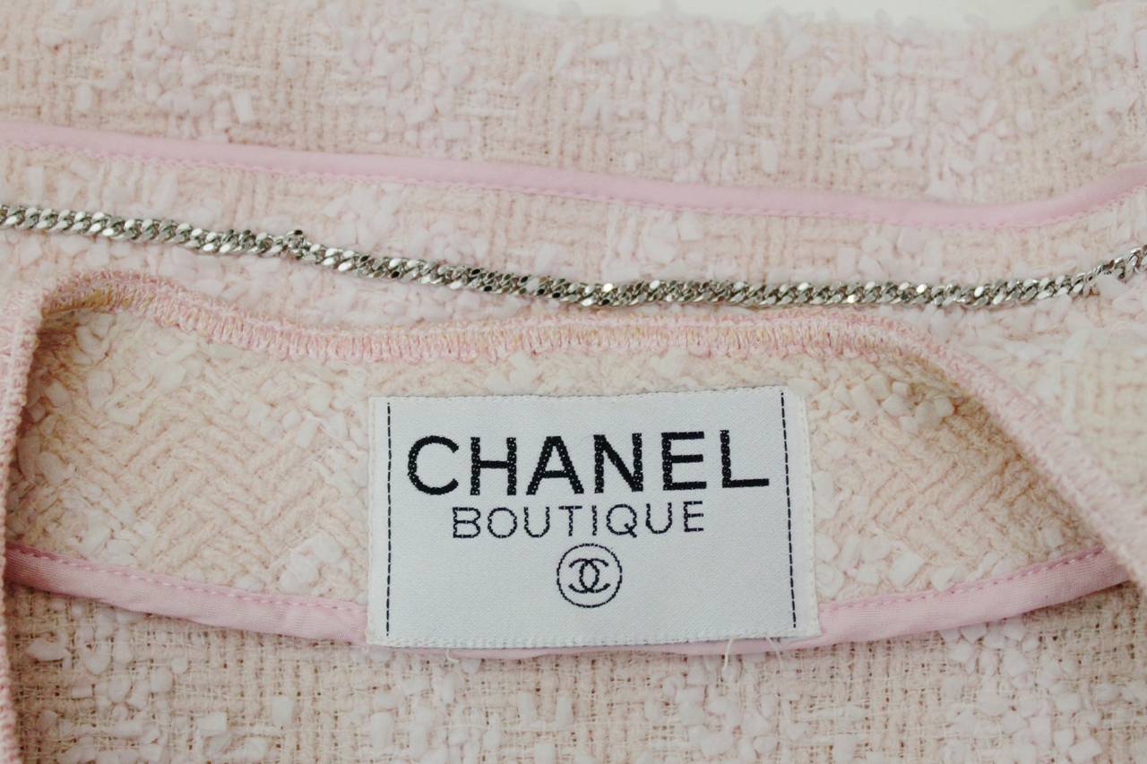 Chanel Blush Pink Houndstooth Bouclé Jacket 3