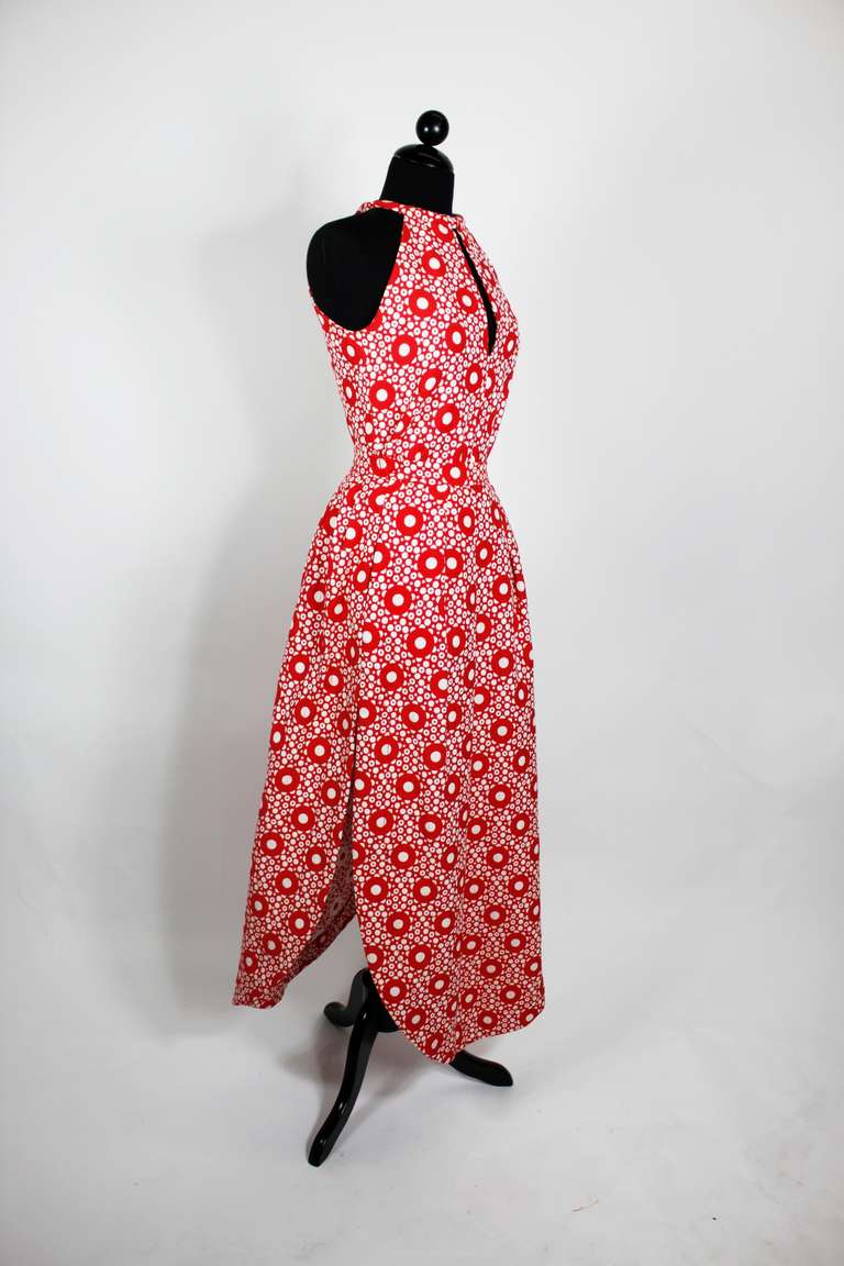 1960s Pierre Cardin Red and White Graphic Ensemble In Excellent Condition In Los Angeles, CA