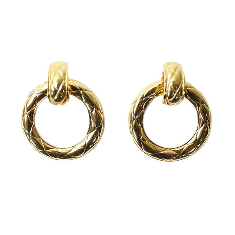 CHANEL Gold Plated Quilted Hoop Hearrings