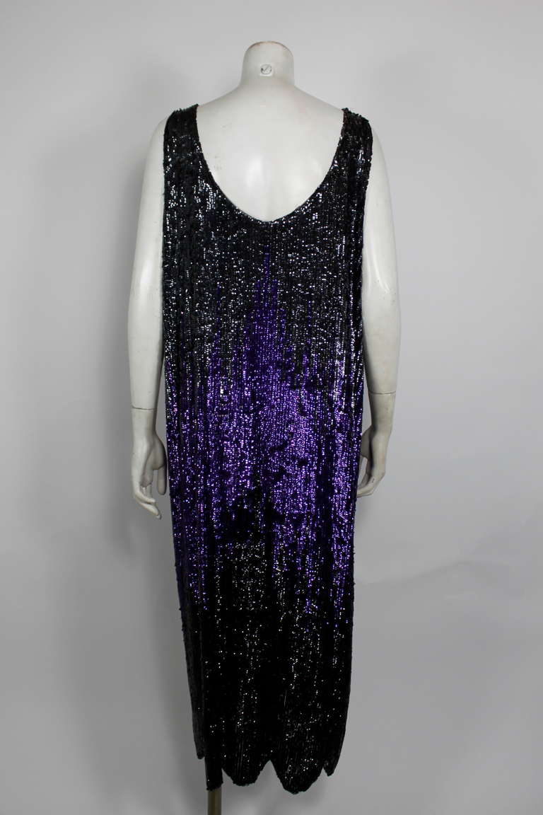 Women's 1920s Dazzling Purple and Black Ombré Party Dress with Scalloped Hem For Sale