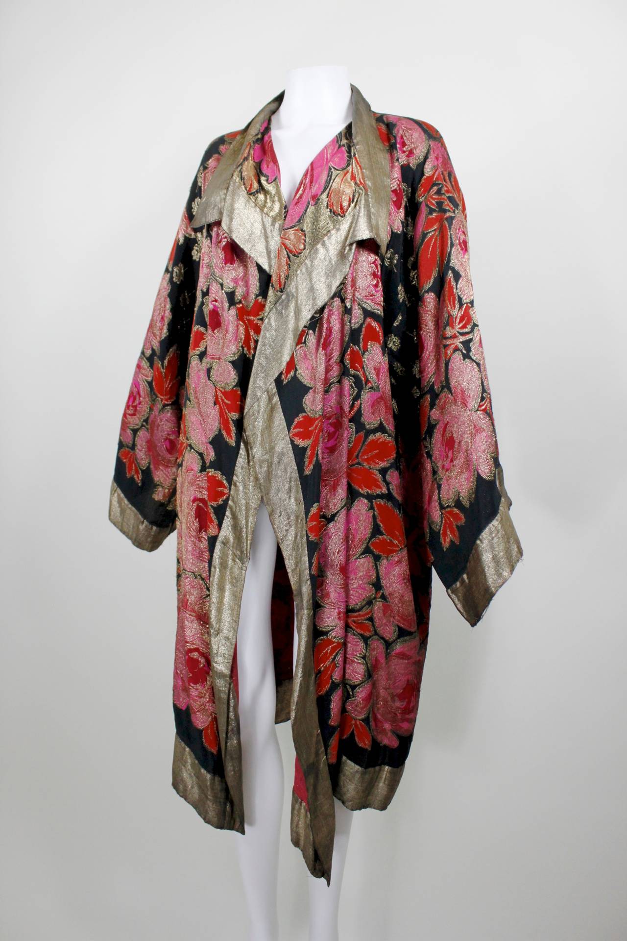 Late 1920s Bright Rose and Gold Lamé Jacket In Excellent Condition In Los Angeles, CA