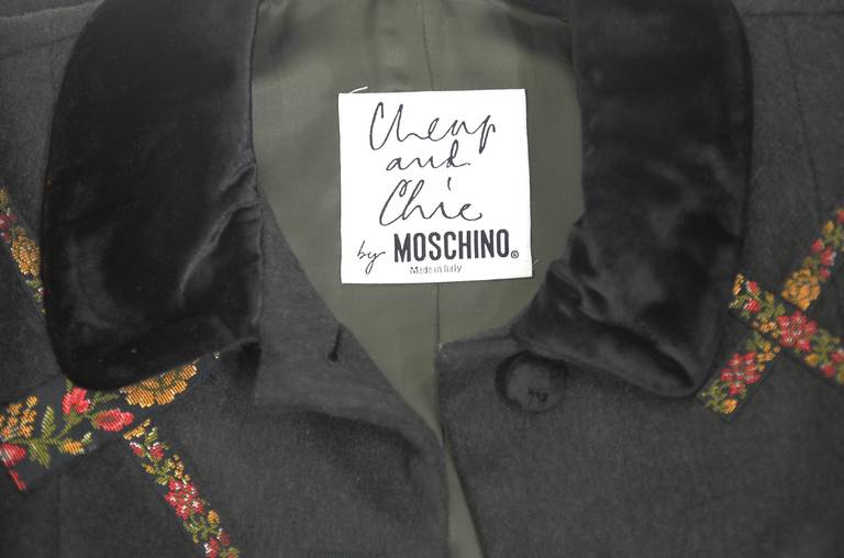 Moschino 1990s Floral Ribbon Appliqué Wool Suit For Sale 2